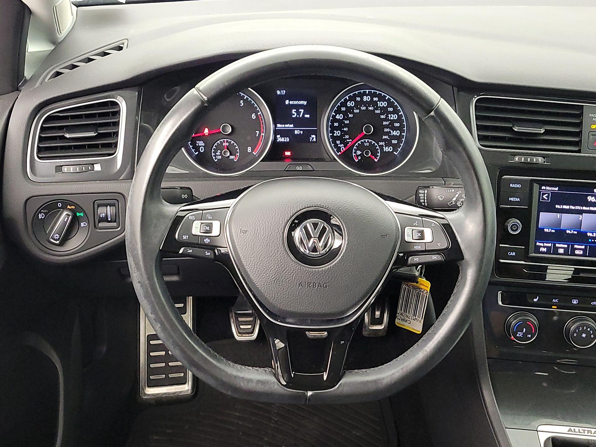 Thumbnail: 2019 Volkswagen Golf - 10