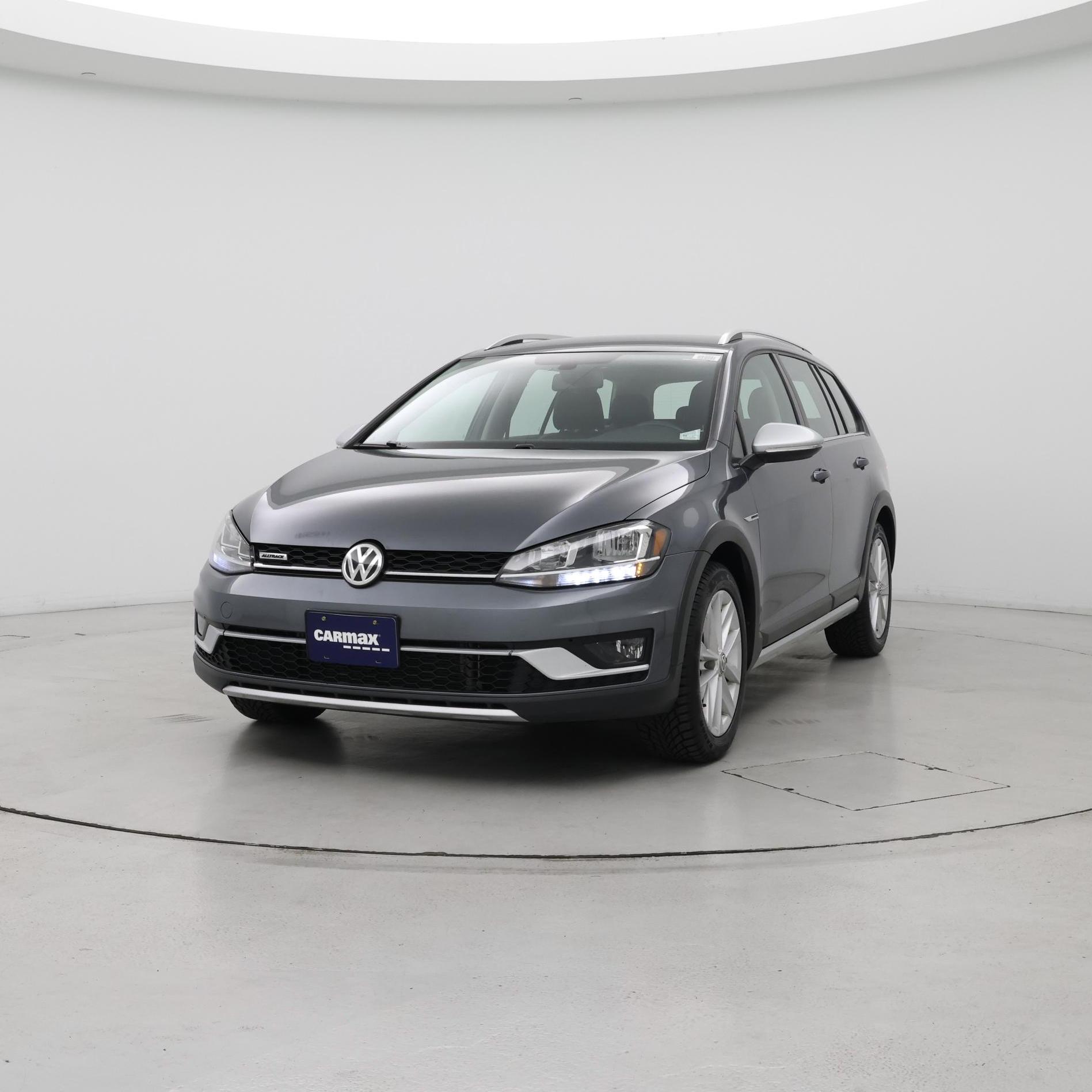 Thumbnail: 2019 Volkswagen Golf - 4