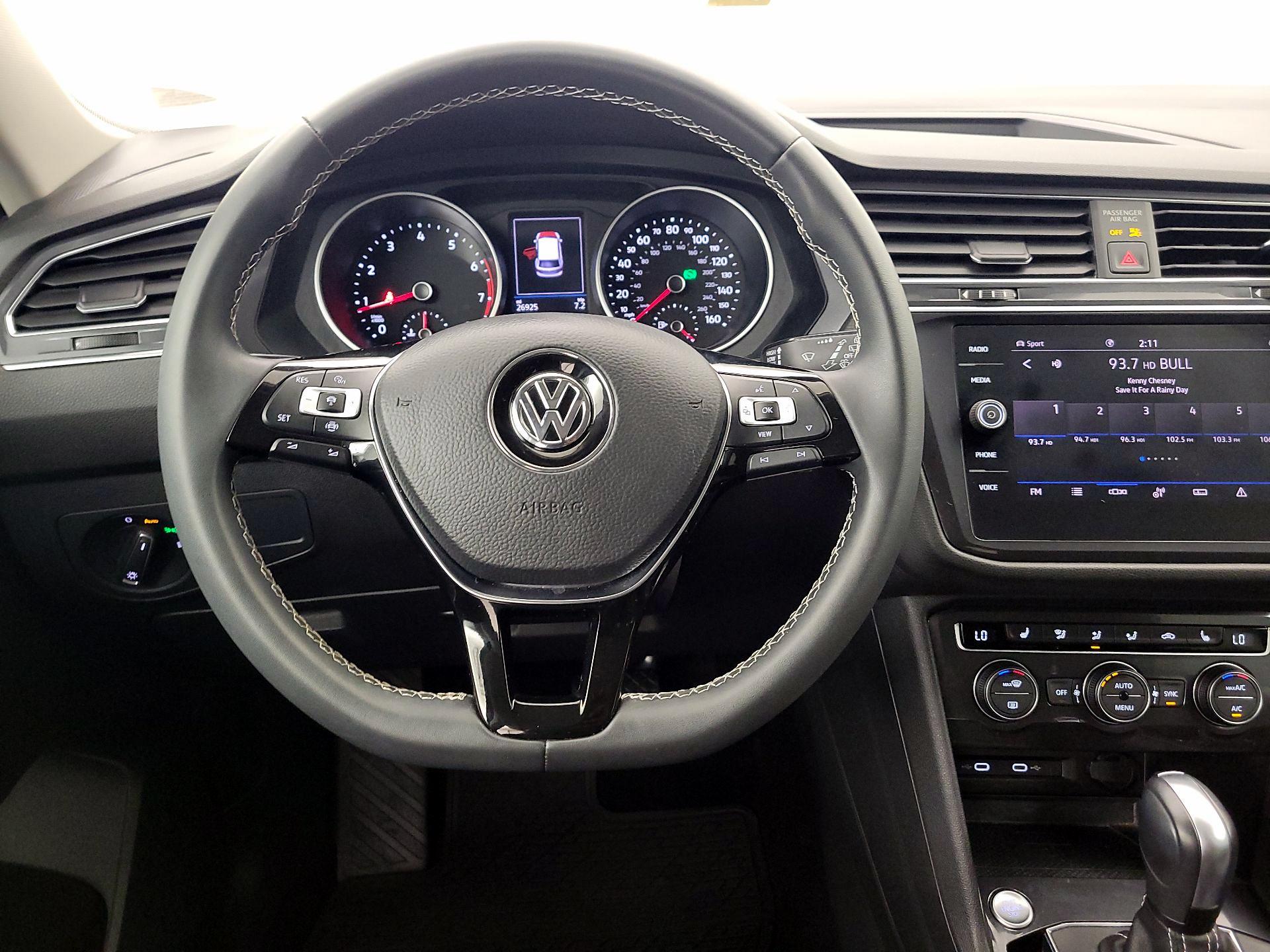 Thumbnail: 2021 Volkswagen Tiguan - 10