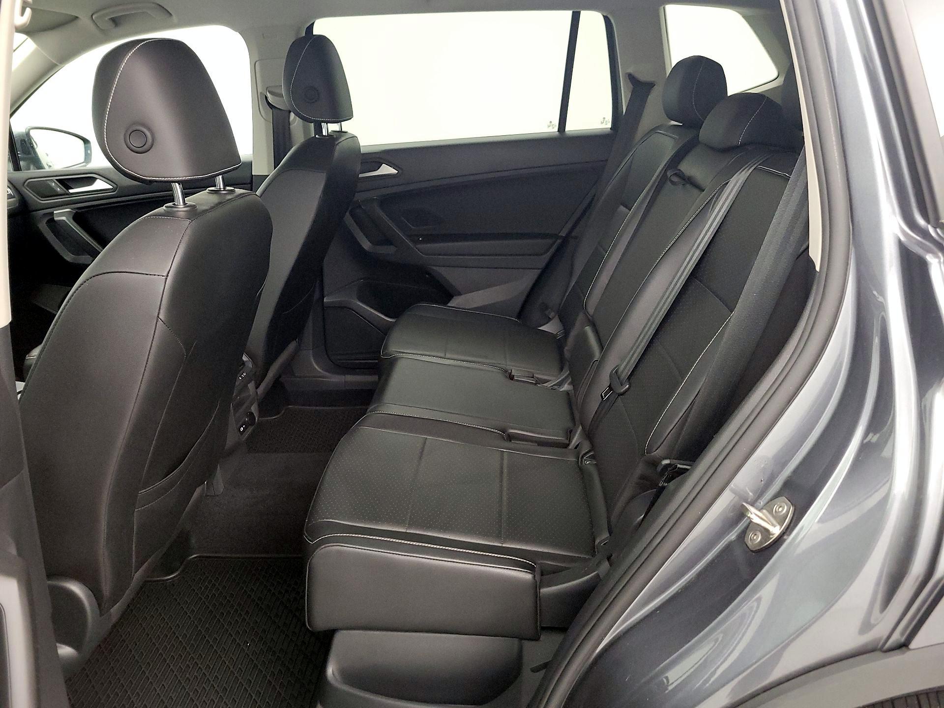 Thumbnail: 2021 Volkswagen Tiguan - 19