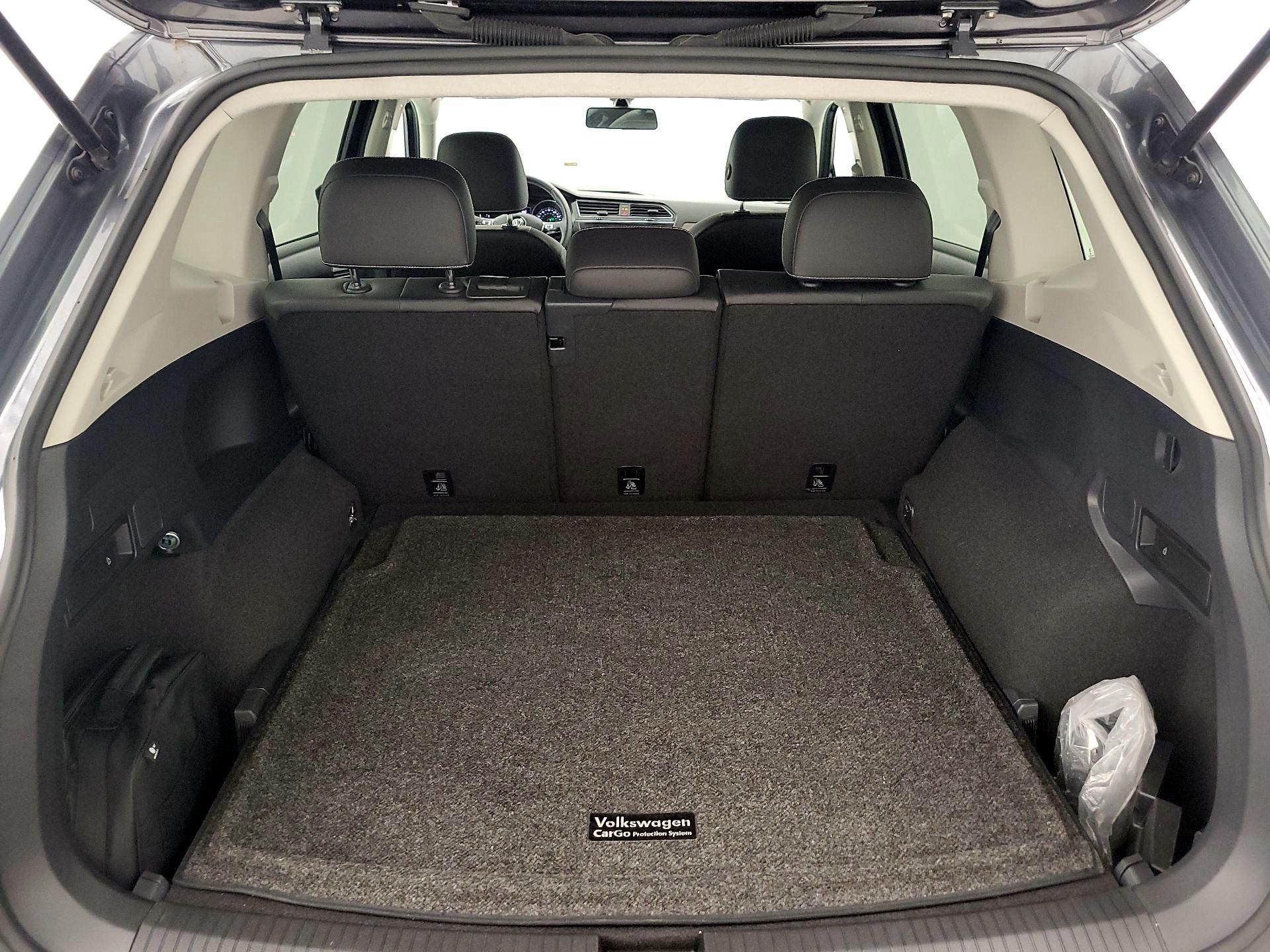 Thumbnail: 2021 Volkswagen Tiguan - 20