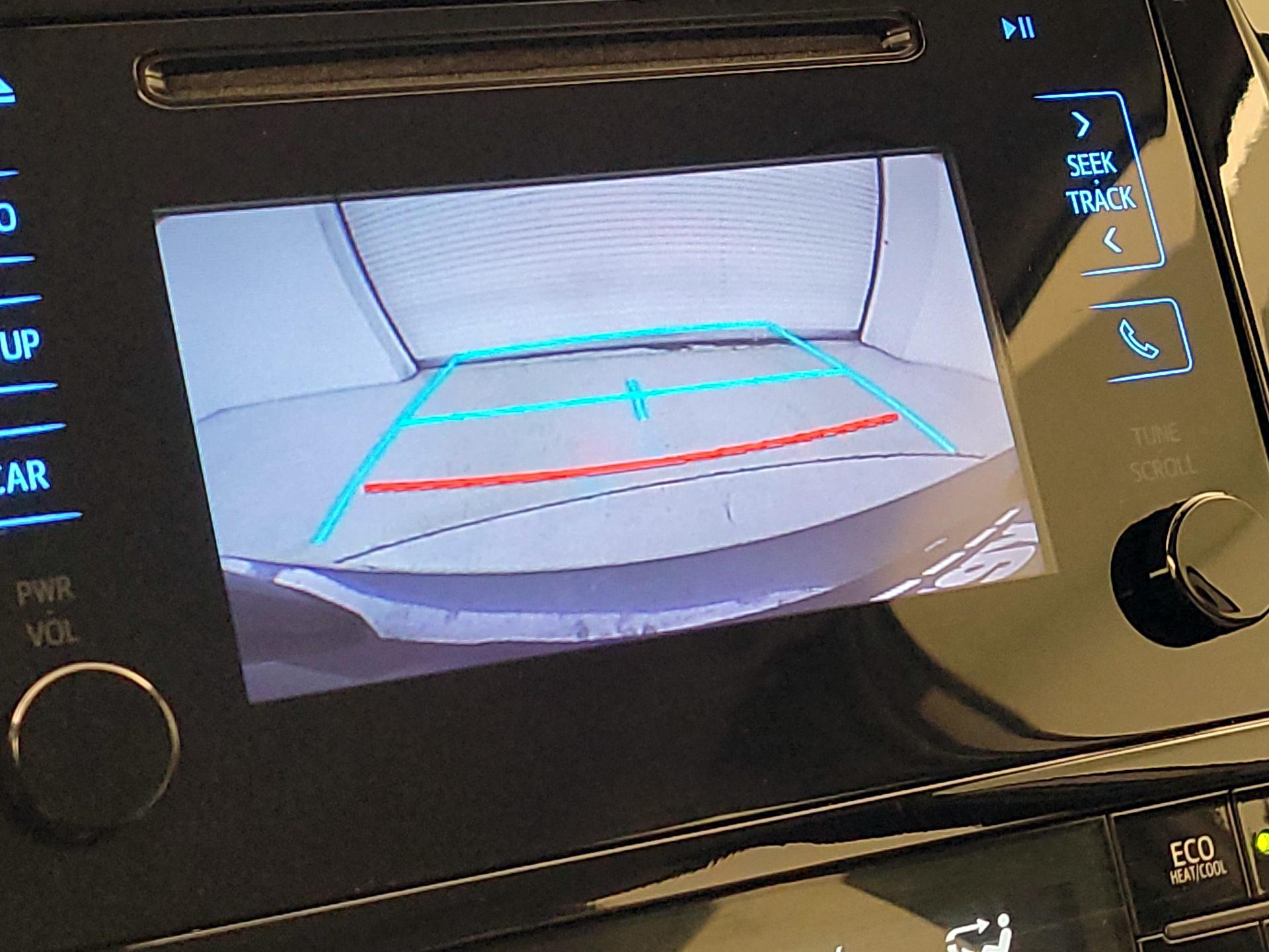 Thumbnail: 2016 Toyota Prius - 14