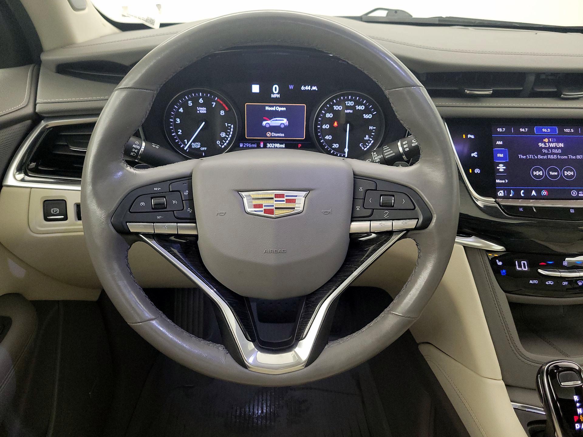 Thumbnail: 2020 Cadillac XT6 - 10