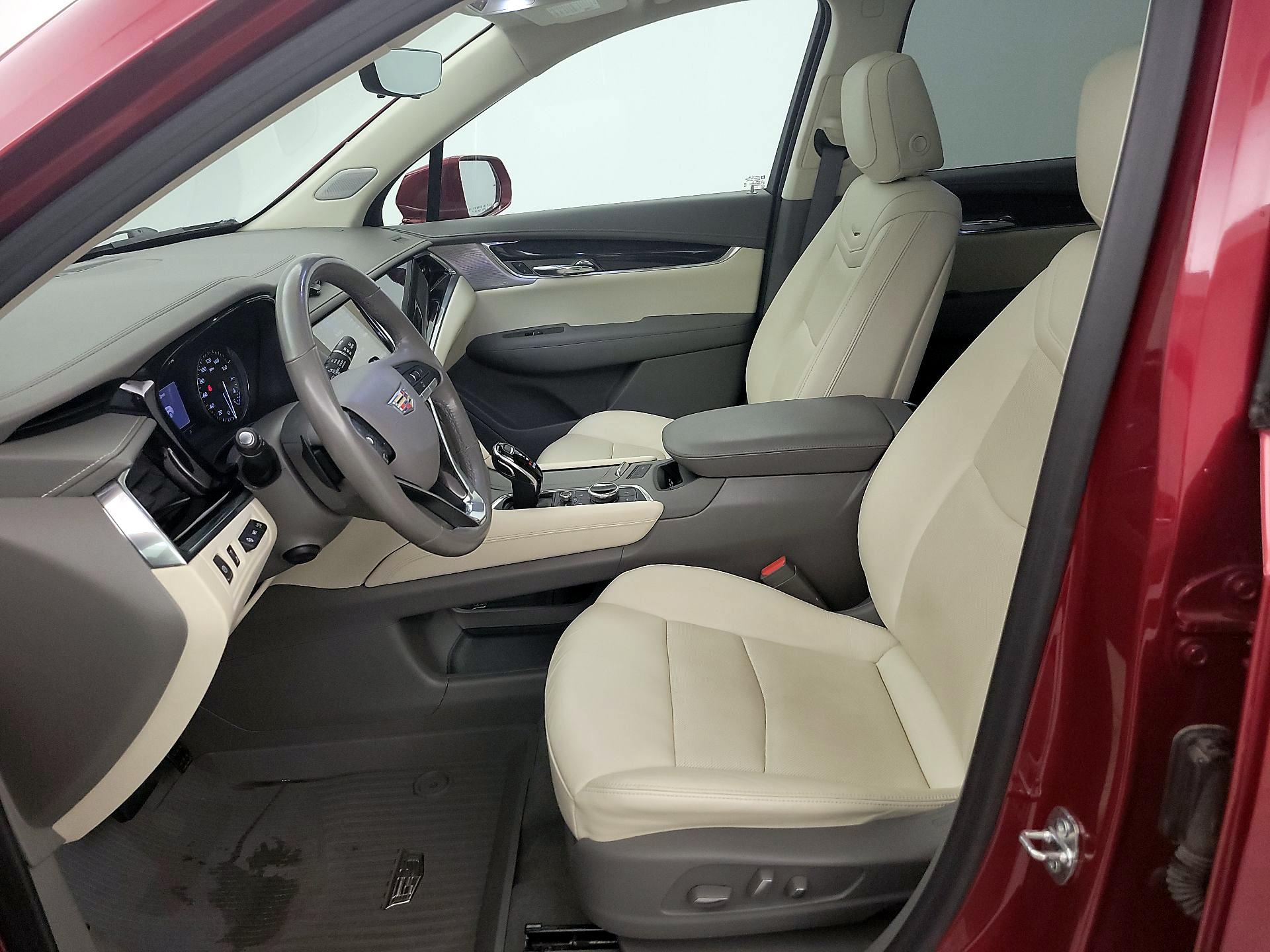 Thumbnail: 2020 Cadillac XT6 - 11