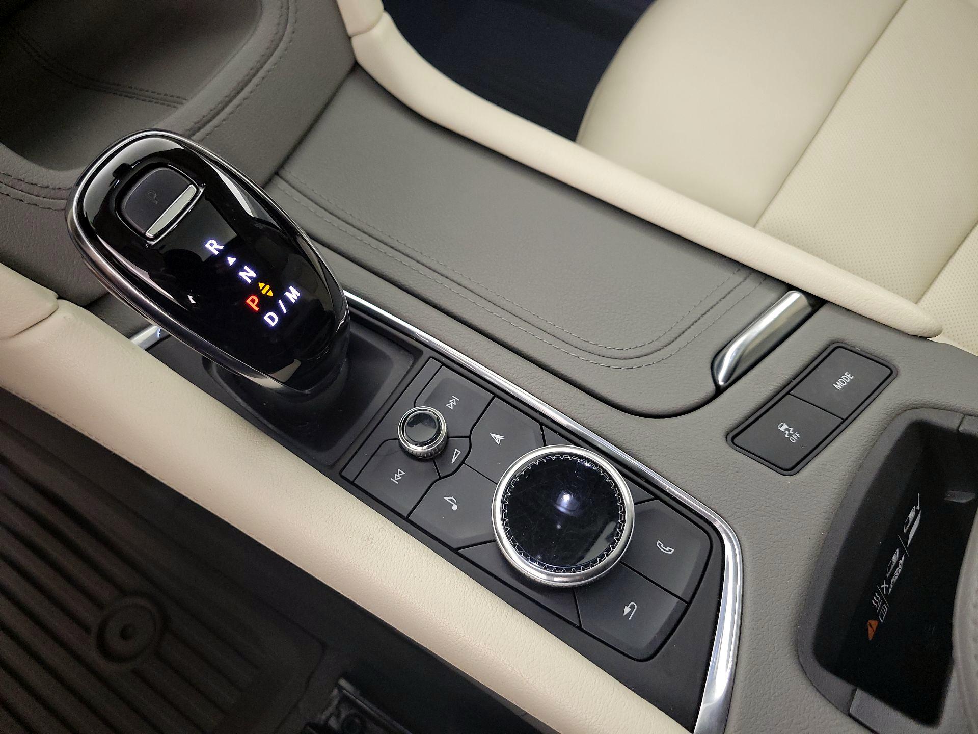 Thumbnail: 2020 Cadillac XT6 - 17