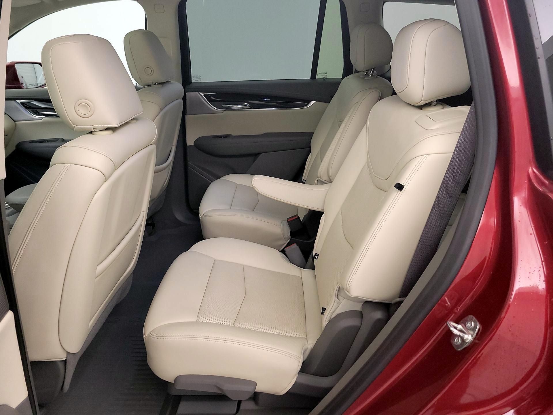 Thumbnail: 2020 Cadillac XT6 - 19
