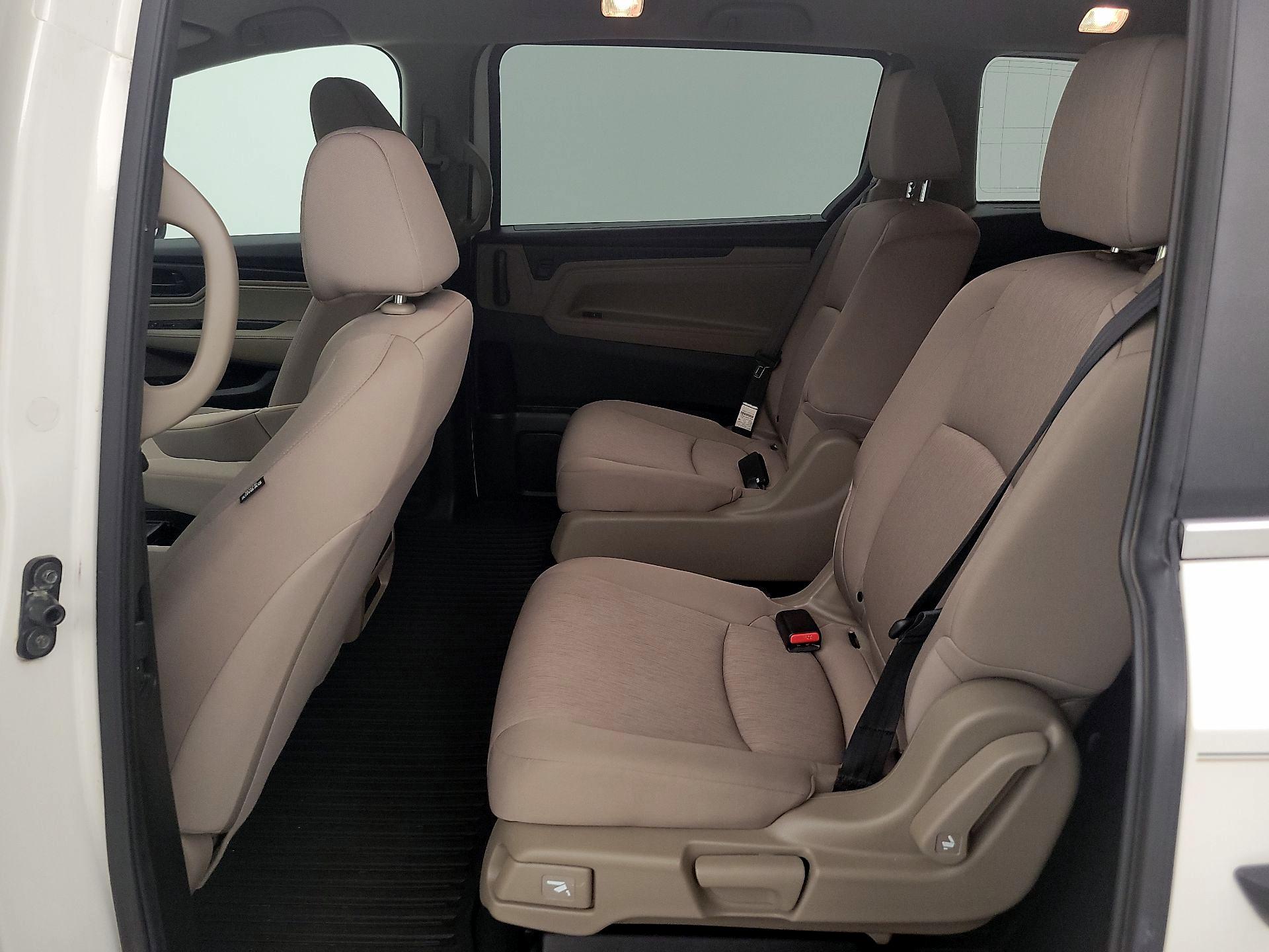 Thumbnail: 2018 Honda Odyssey - 18