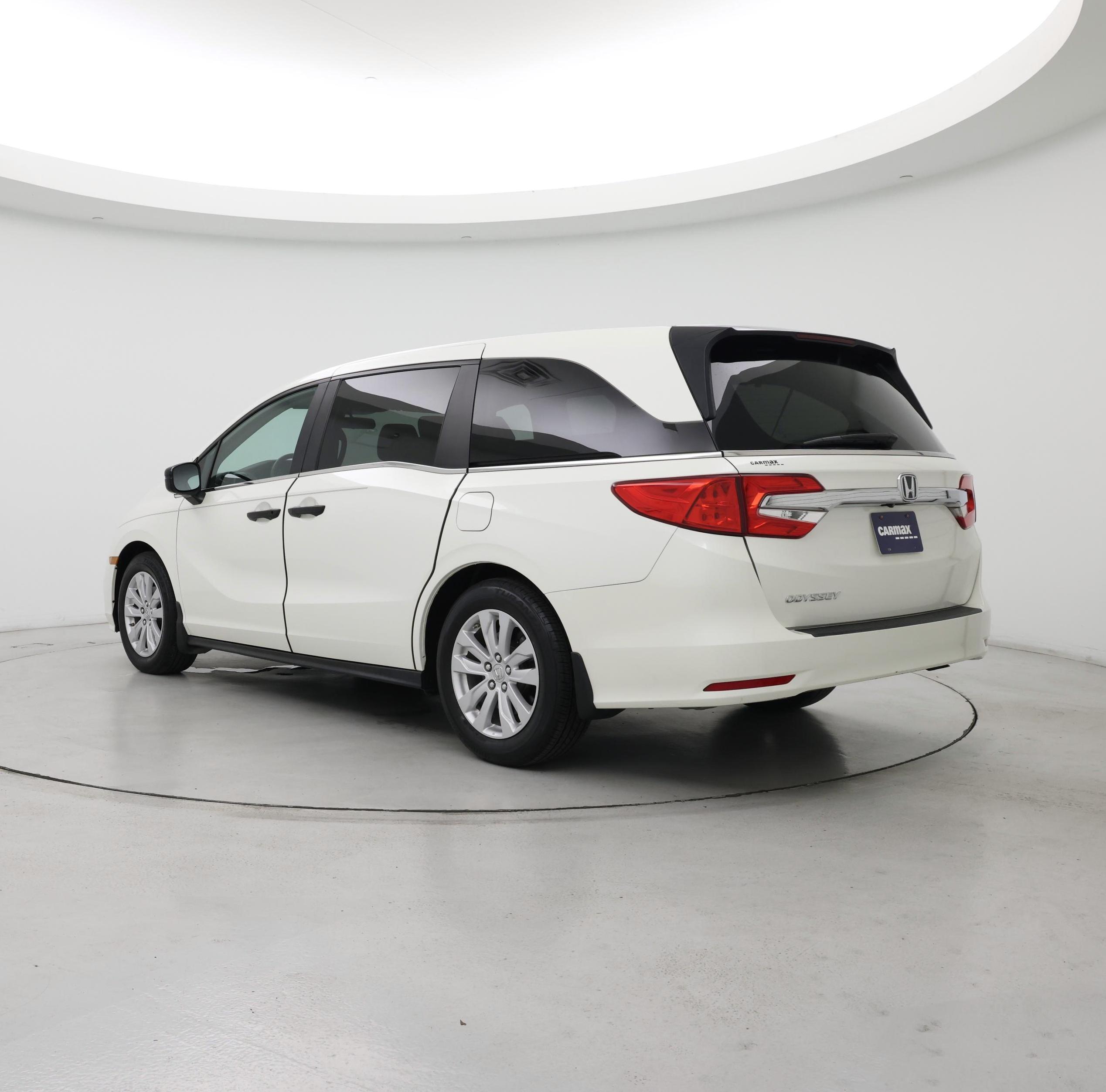 Thumbnail: 2018 Honda Odyssey - 2
