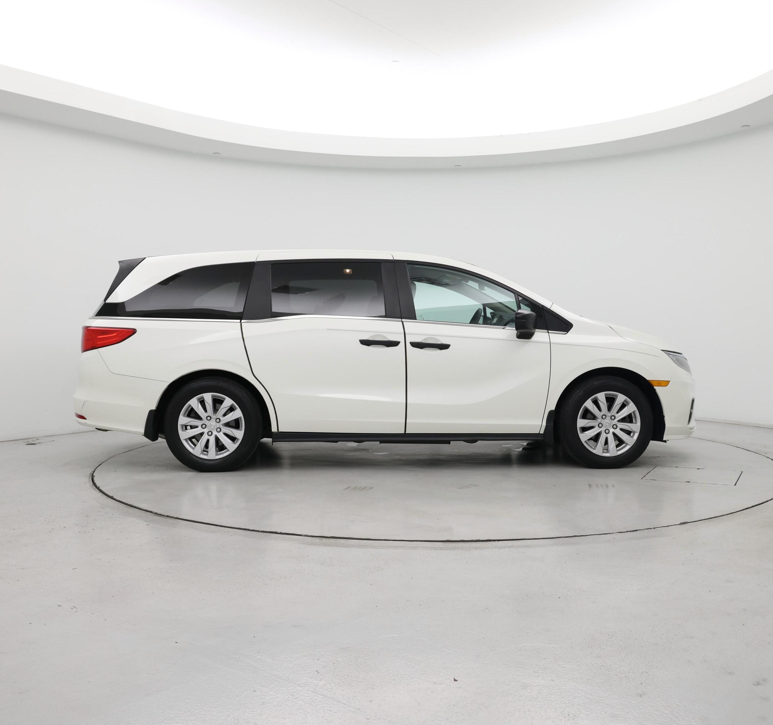 Thumbnail: 2018 Honda Odyssey - 7