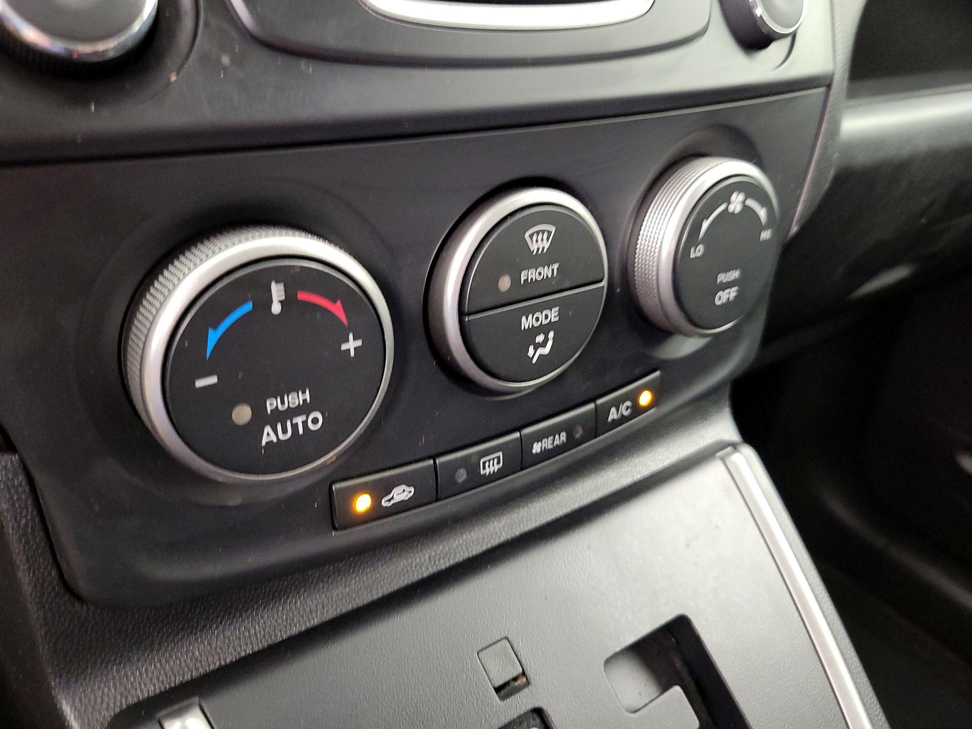 Thumbnail: 2013 Mazda Mazda5 - 15