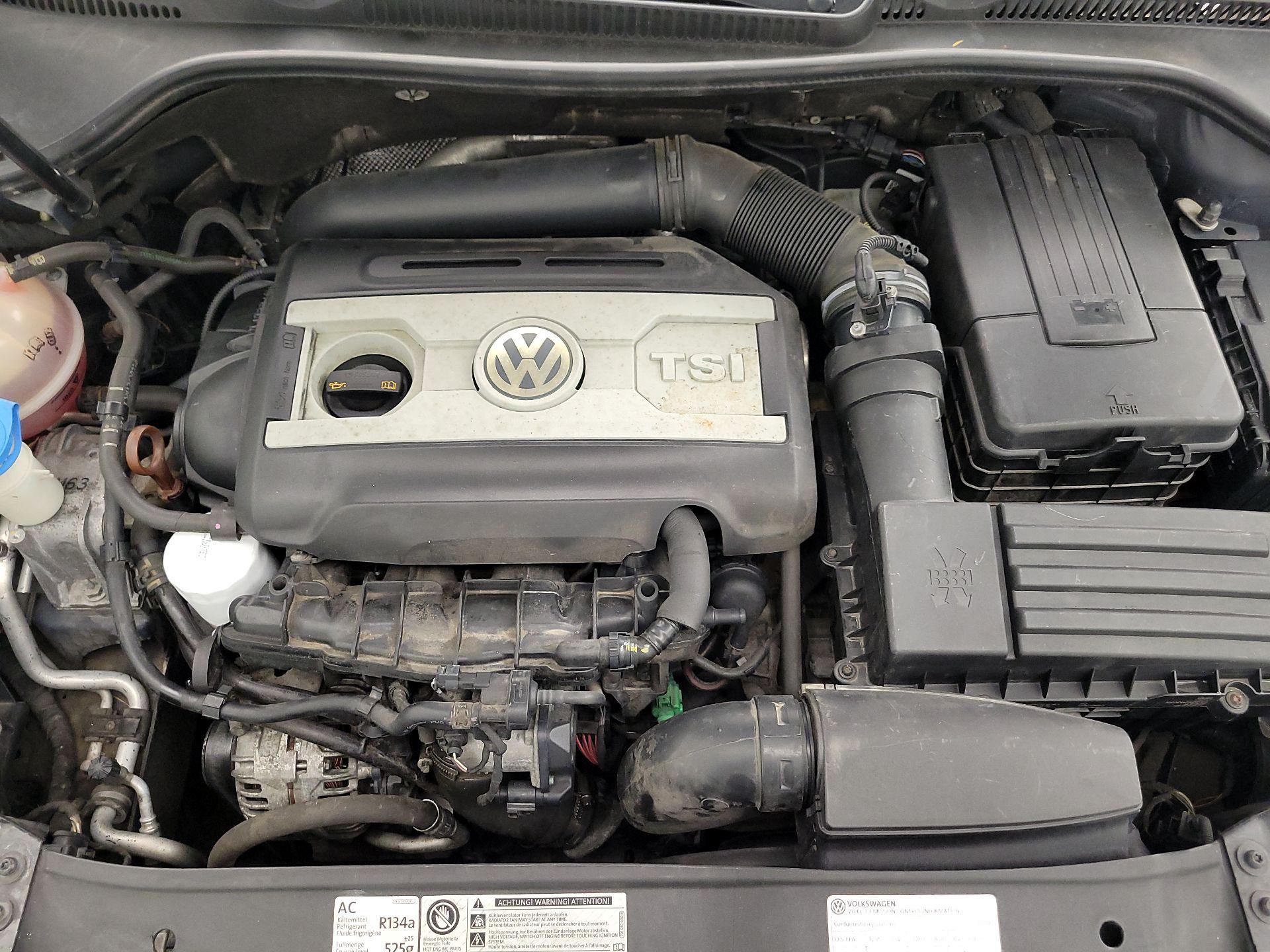 Thumbnail: 2013 Volkswagen Golf - 19