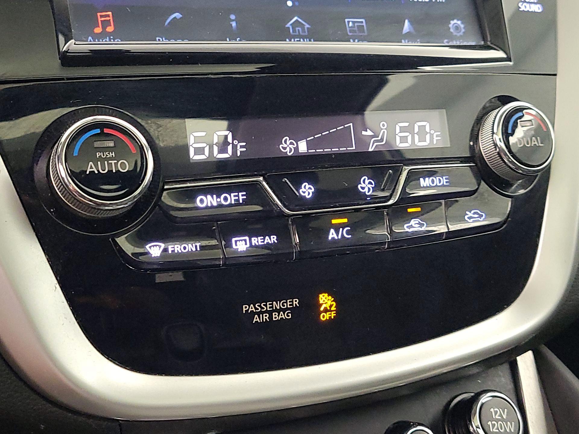 Thumbnail: 2015 Nissan Murano - 17
