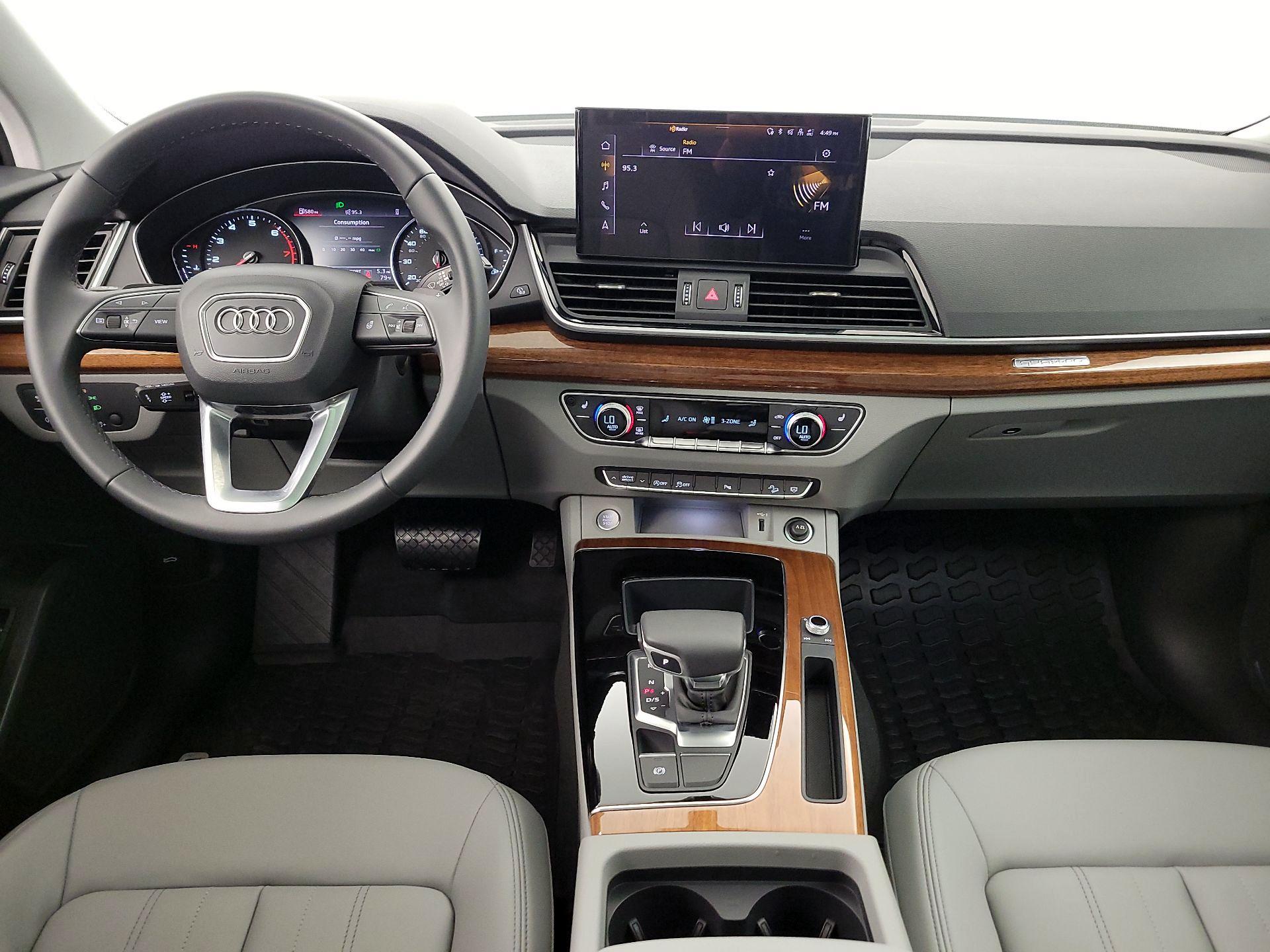 Thumbnail: 2023 Audi Q5 - 9