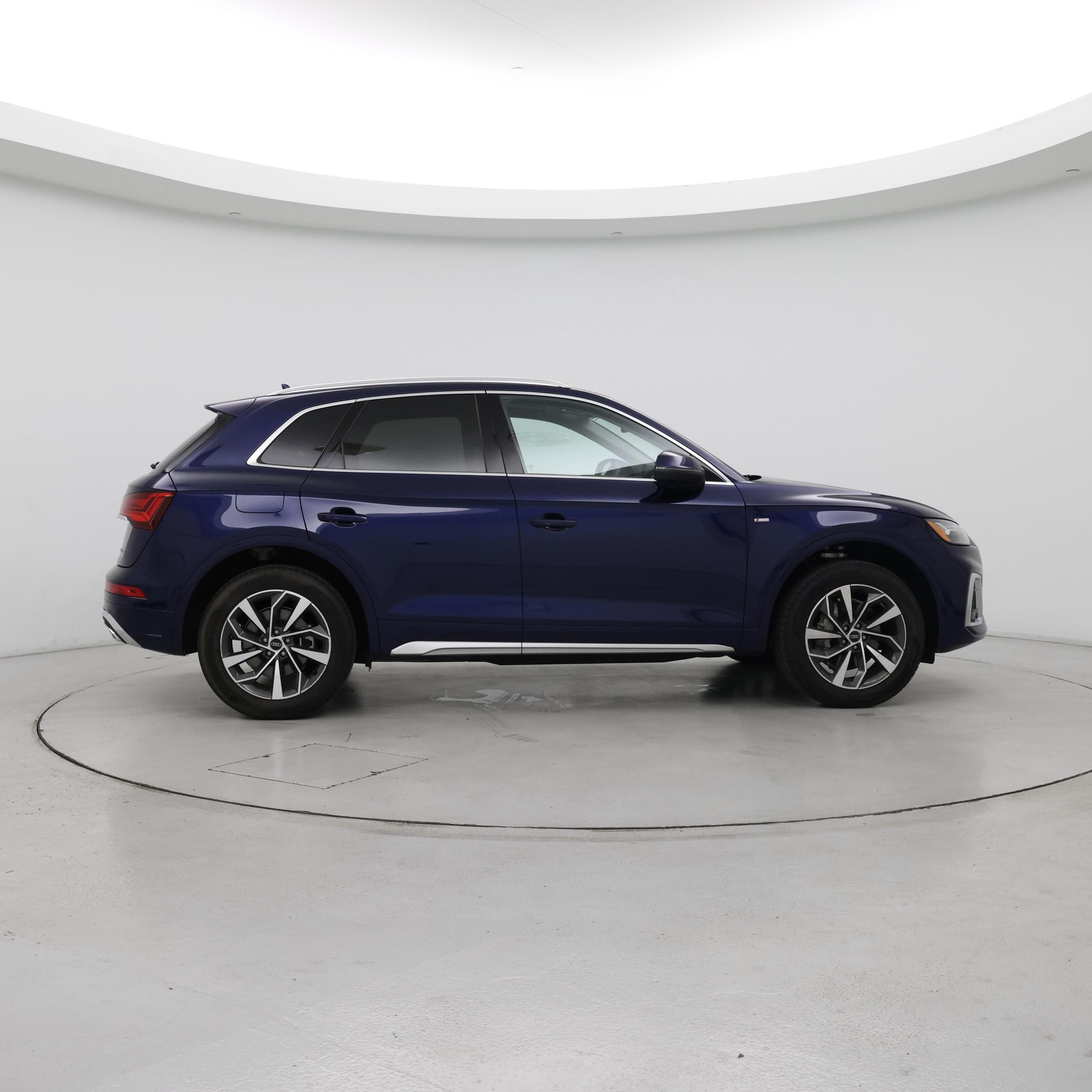 Thumbnail: 2023 Audi Q5 - 7