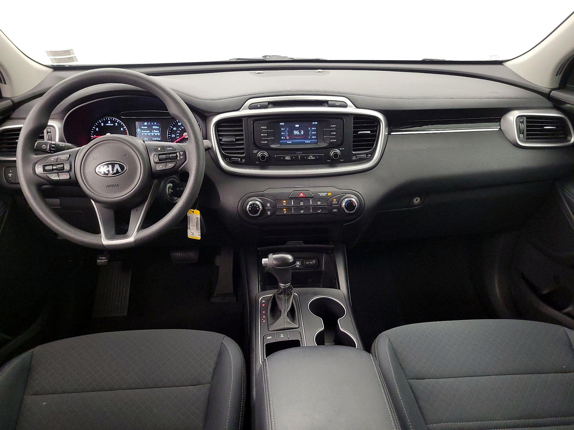 Thumbnail: 2017 Kia Sorento - 9