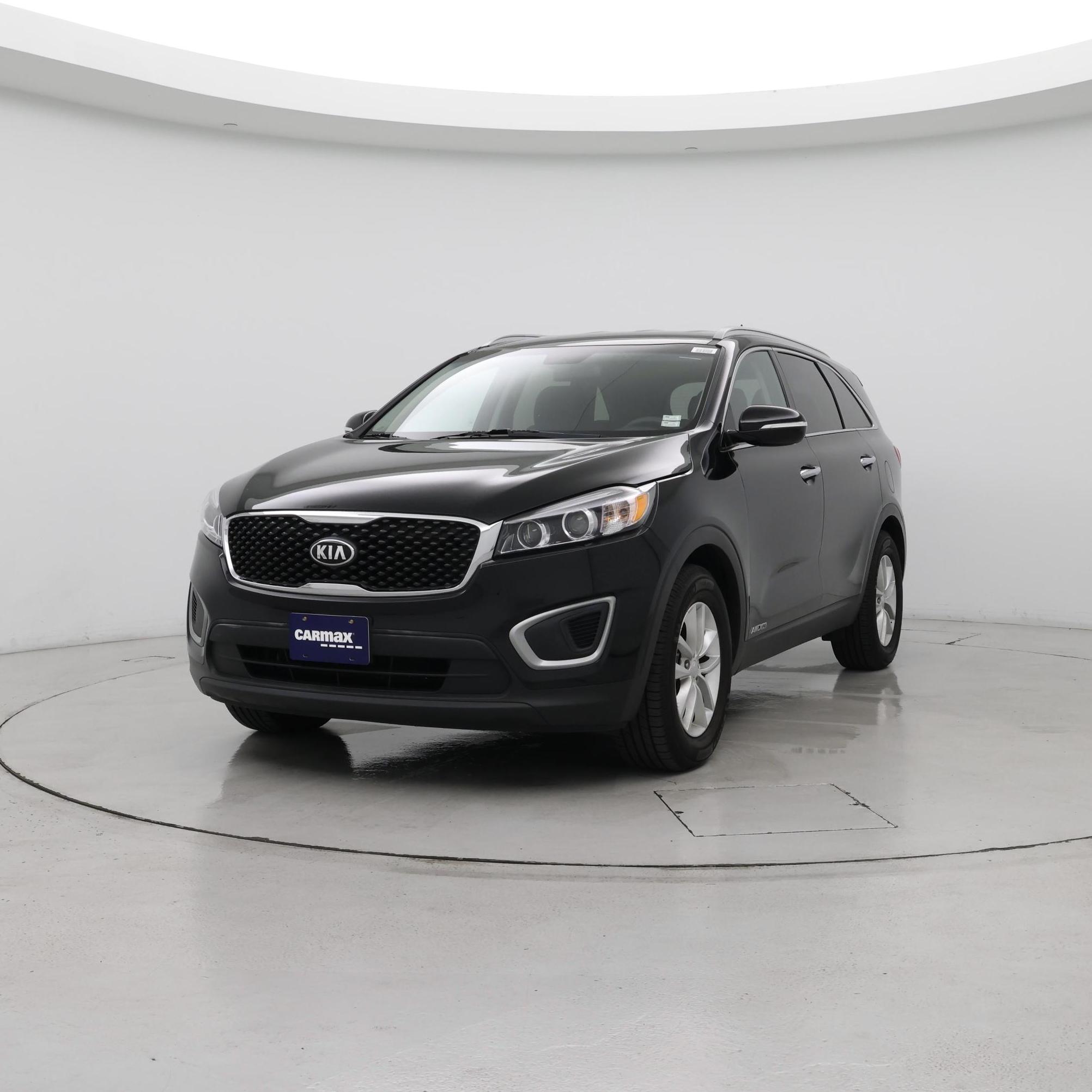 Thumbnail: 2017 Kia Sorento - 4
