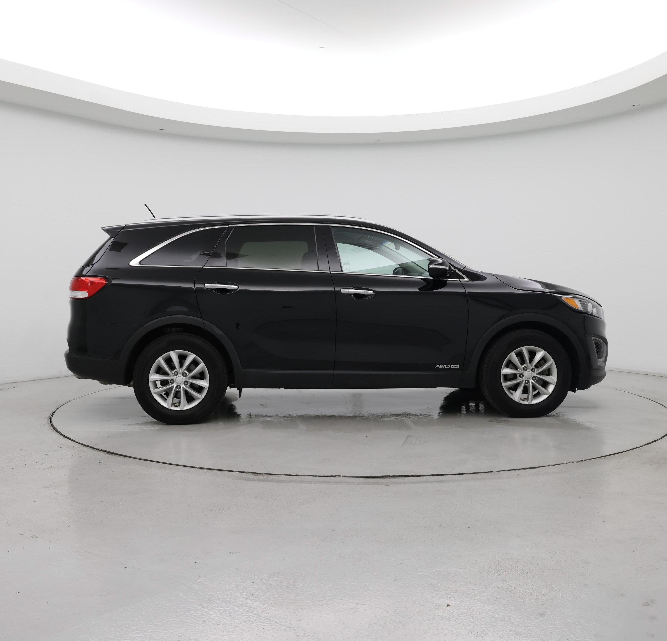 Thumbnail: 2017 Kia Sorento - 7