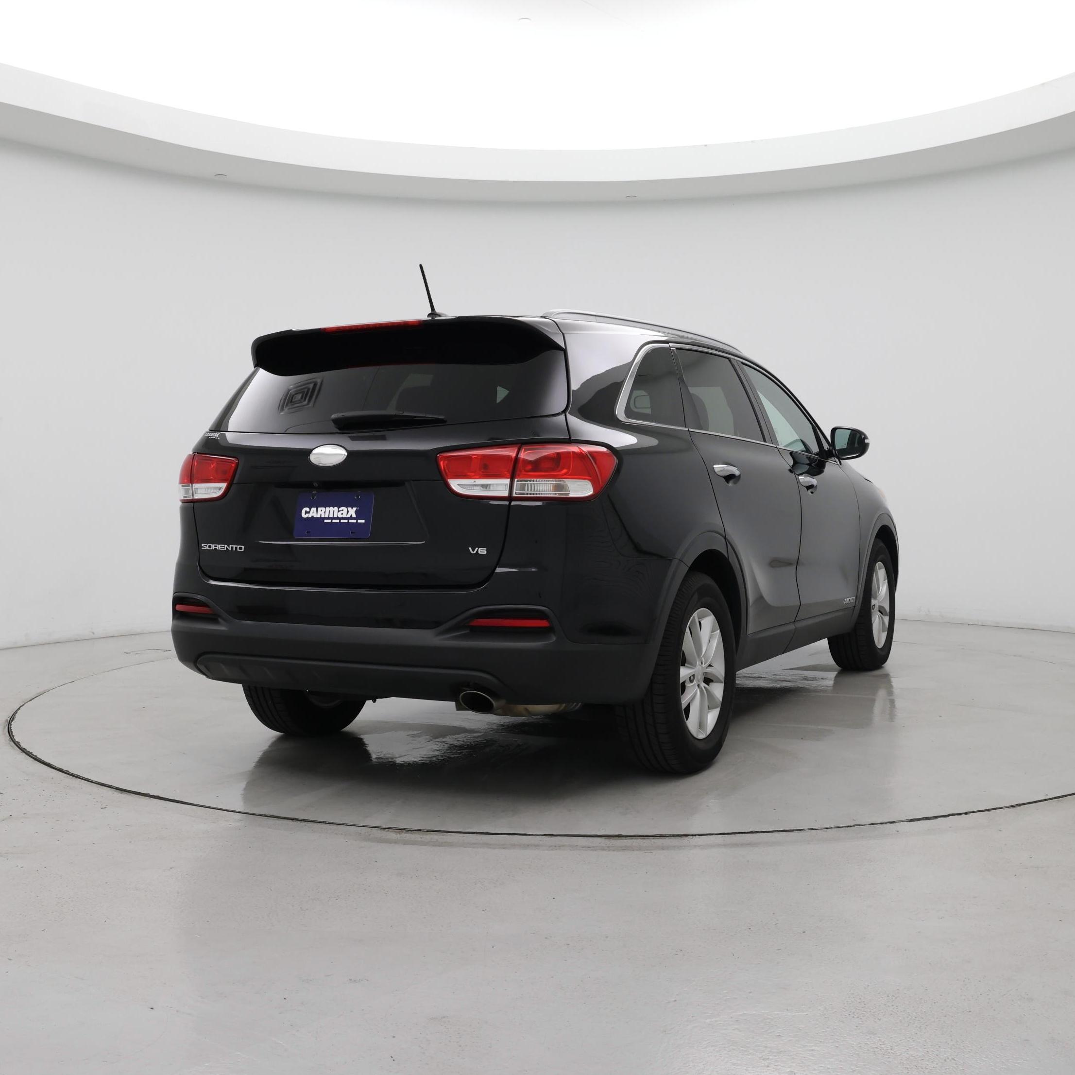 Thumbnail: 2017 Kia Sorento - 8