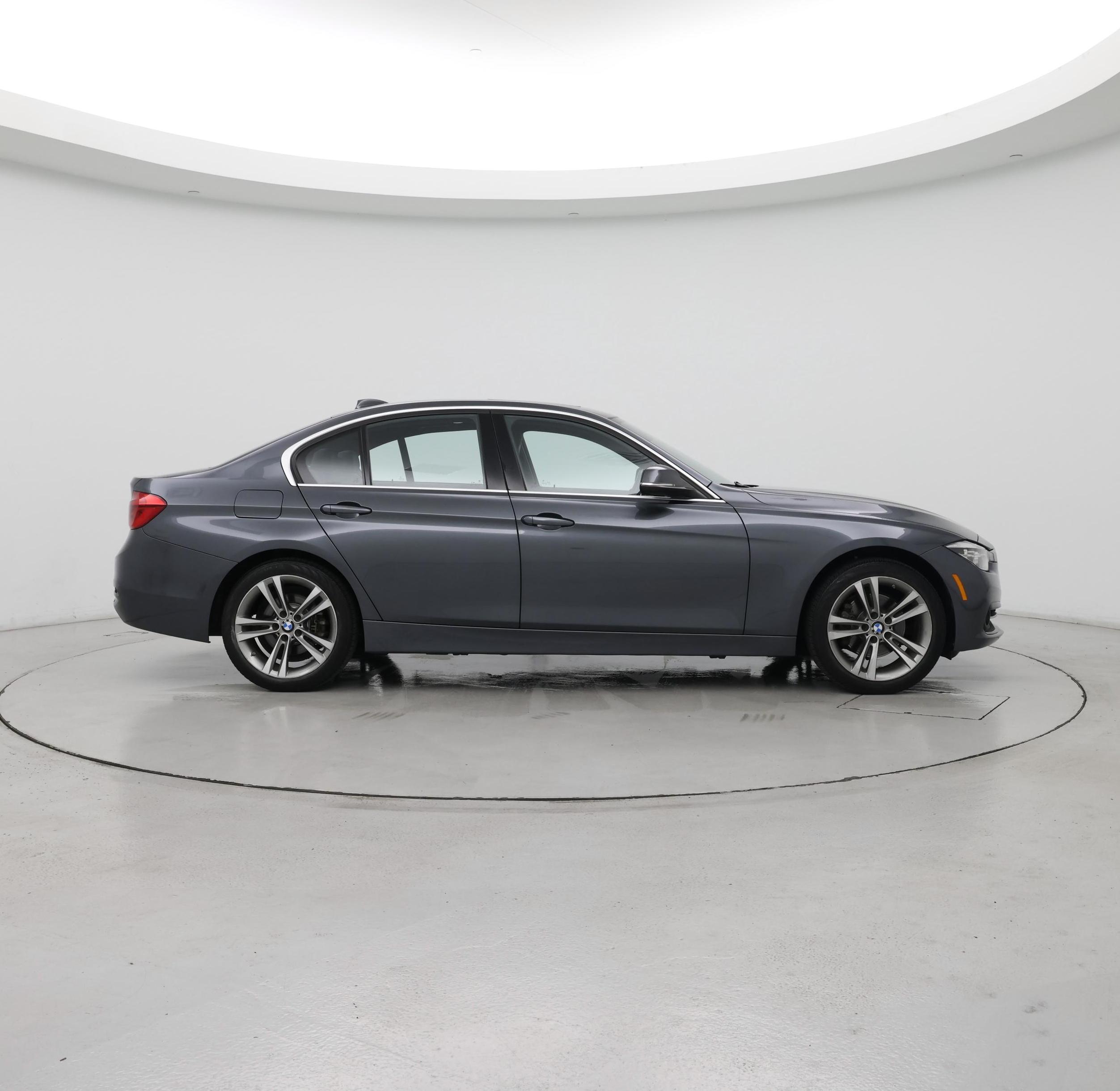 Thumbnail: 2018 BMW 3 Series - 7