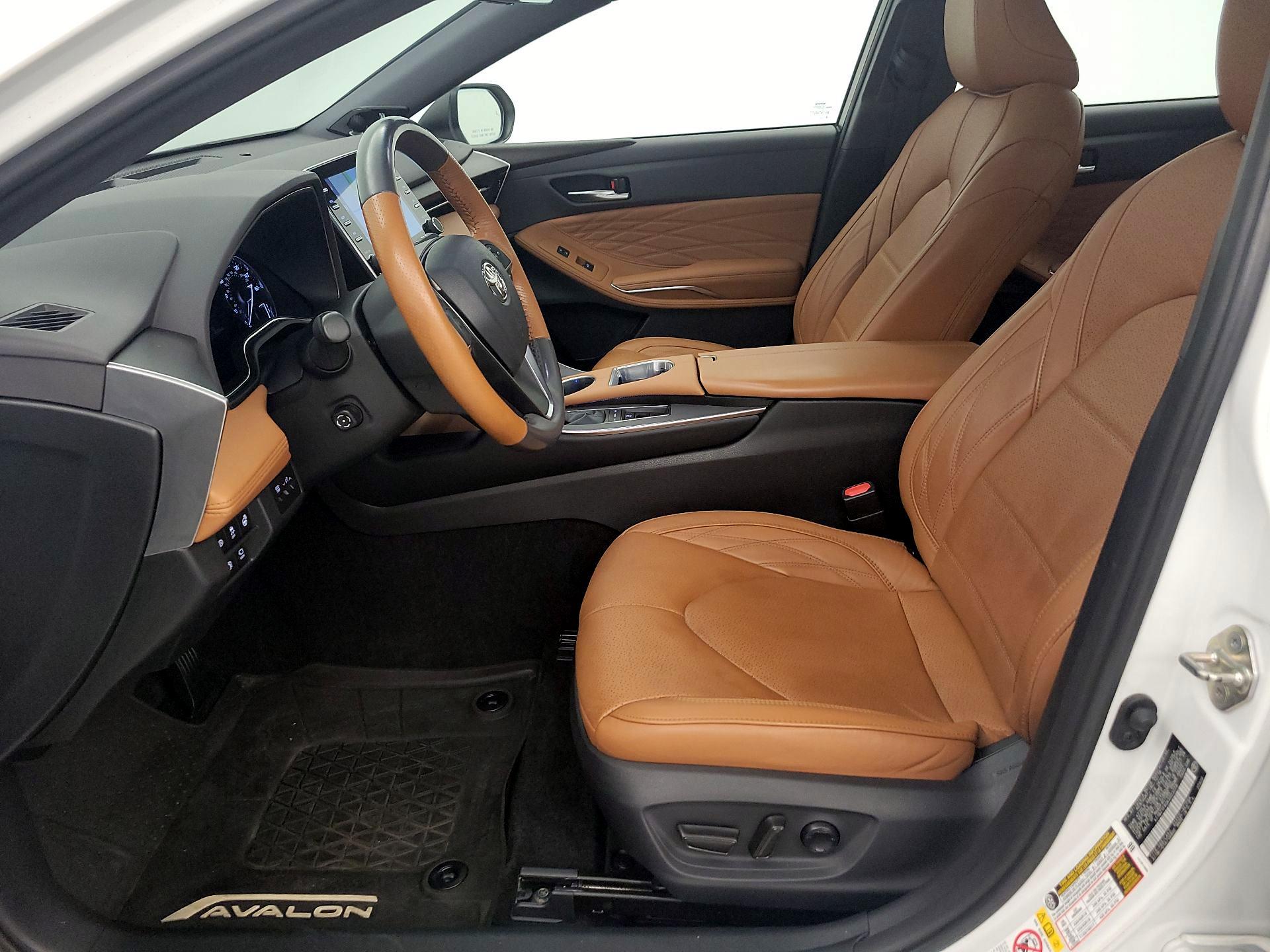 Thumbnail: 2019 Toyota Avalon - 11