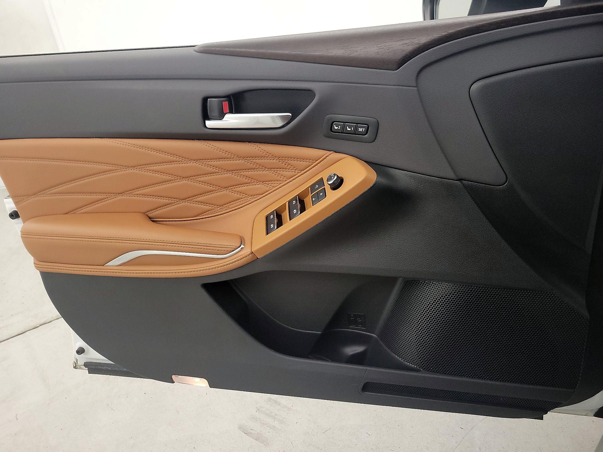 Thumbnail: 2019 Toyota Avalon - 12