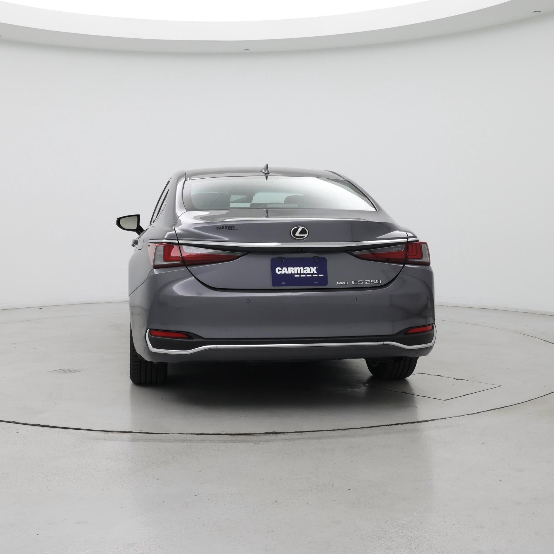 Thumbnail: 2021 Lexus ES - 6