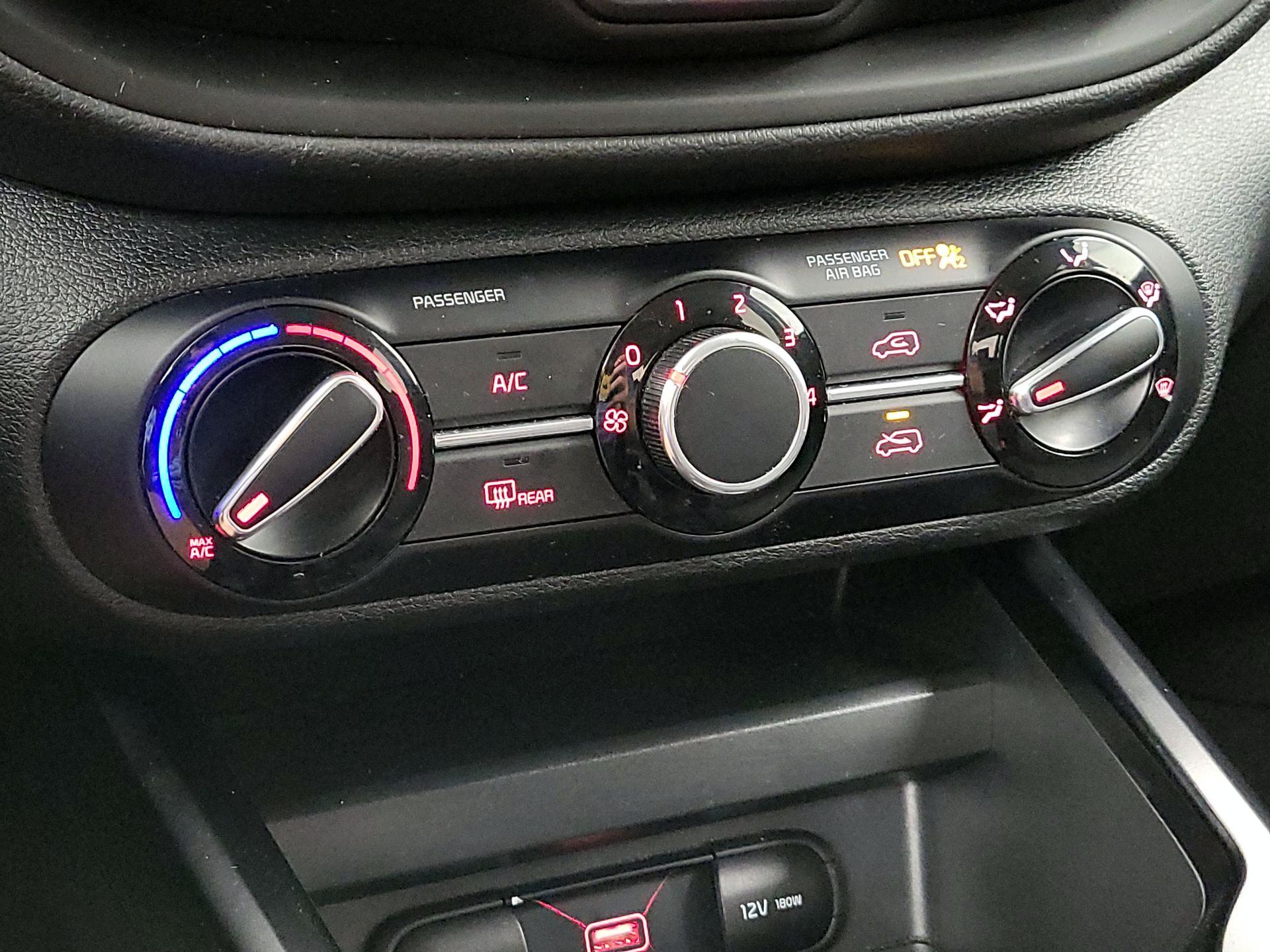 Thumbnail: 2022 Kia Soul - 16