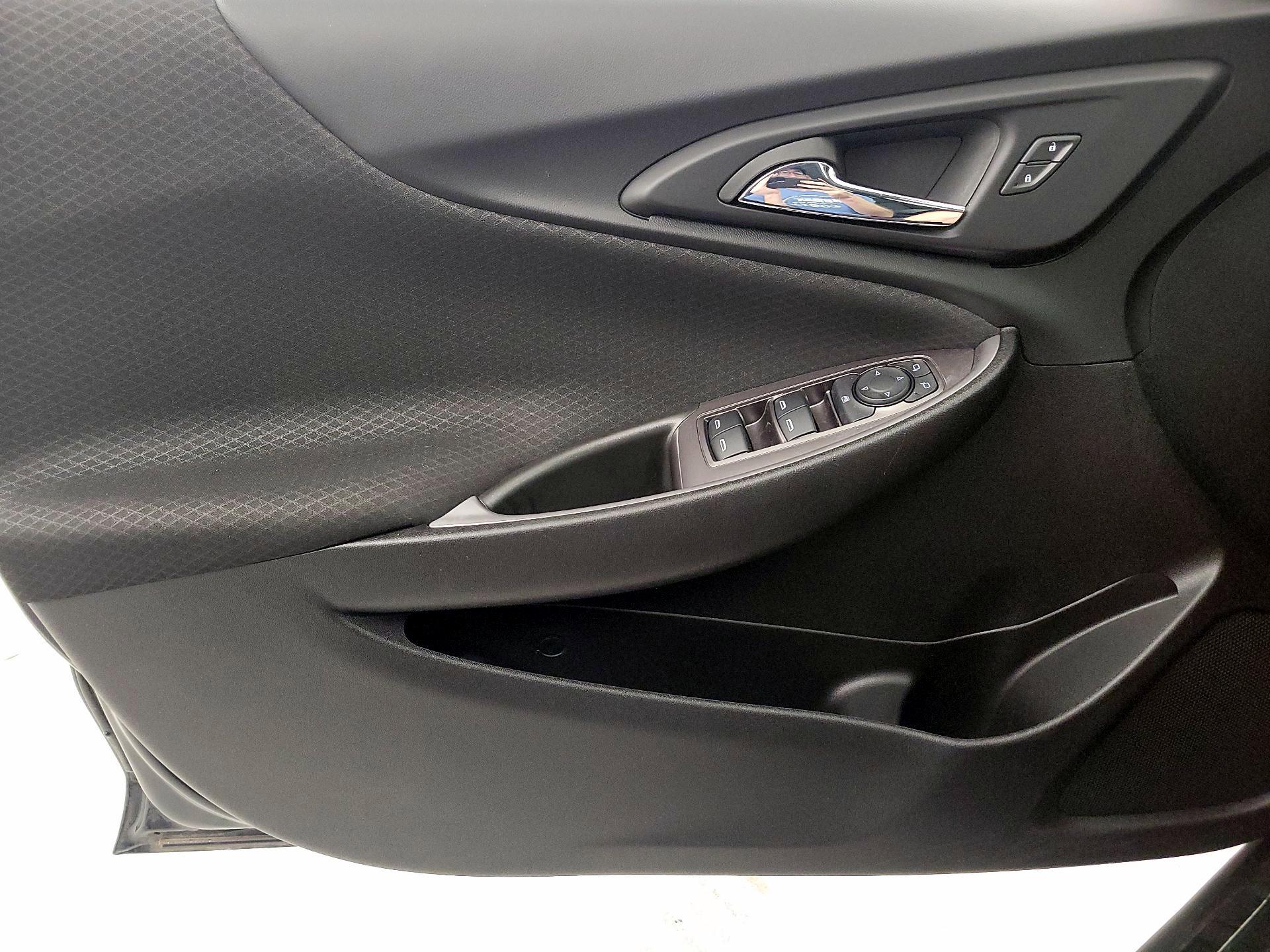Thumbnail: 2022 Chevrolet Malibu - 12