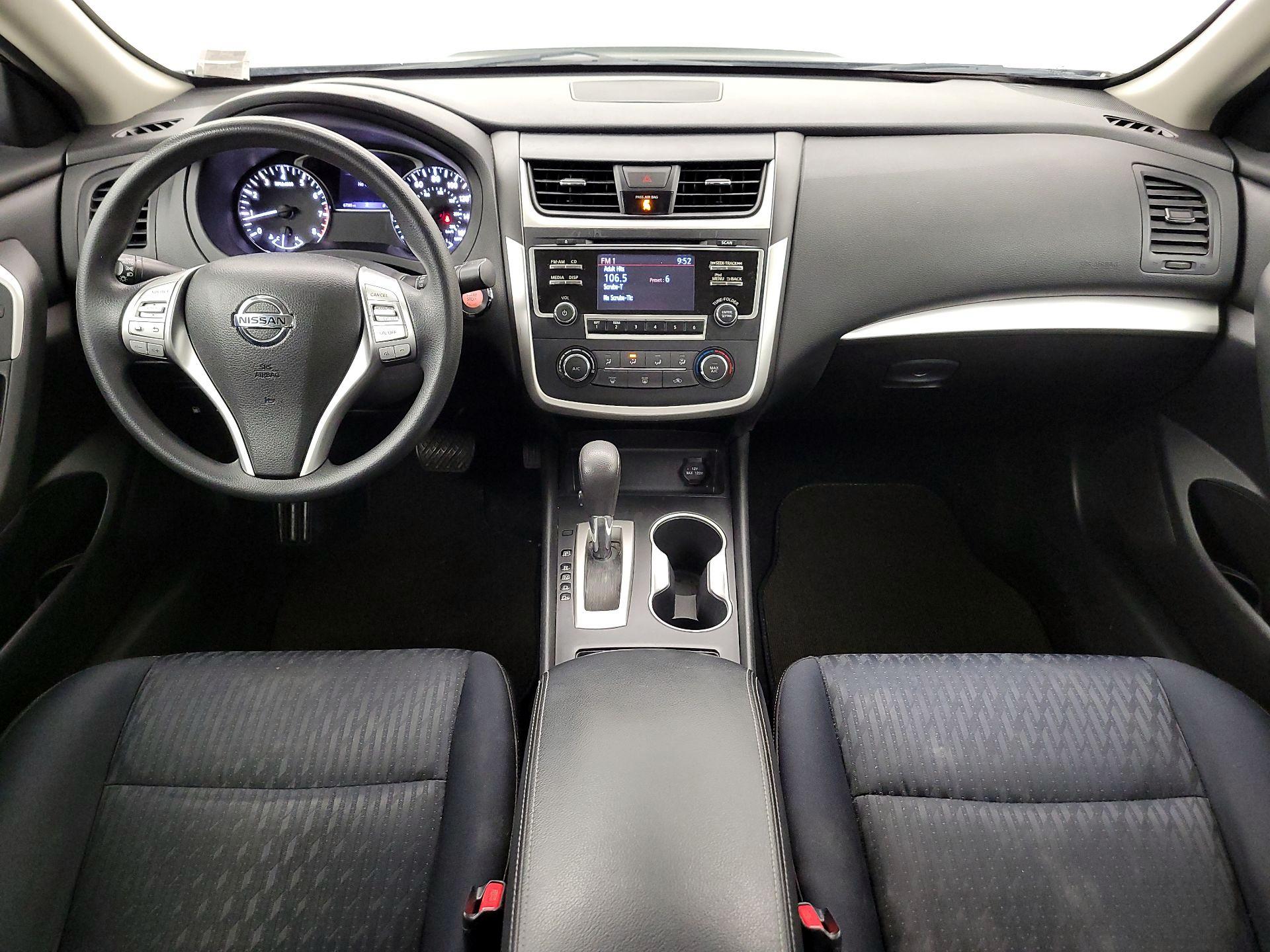 Thumbnail: 2018 Nissan Altima - 9