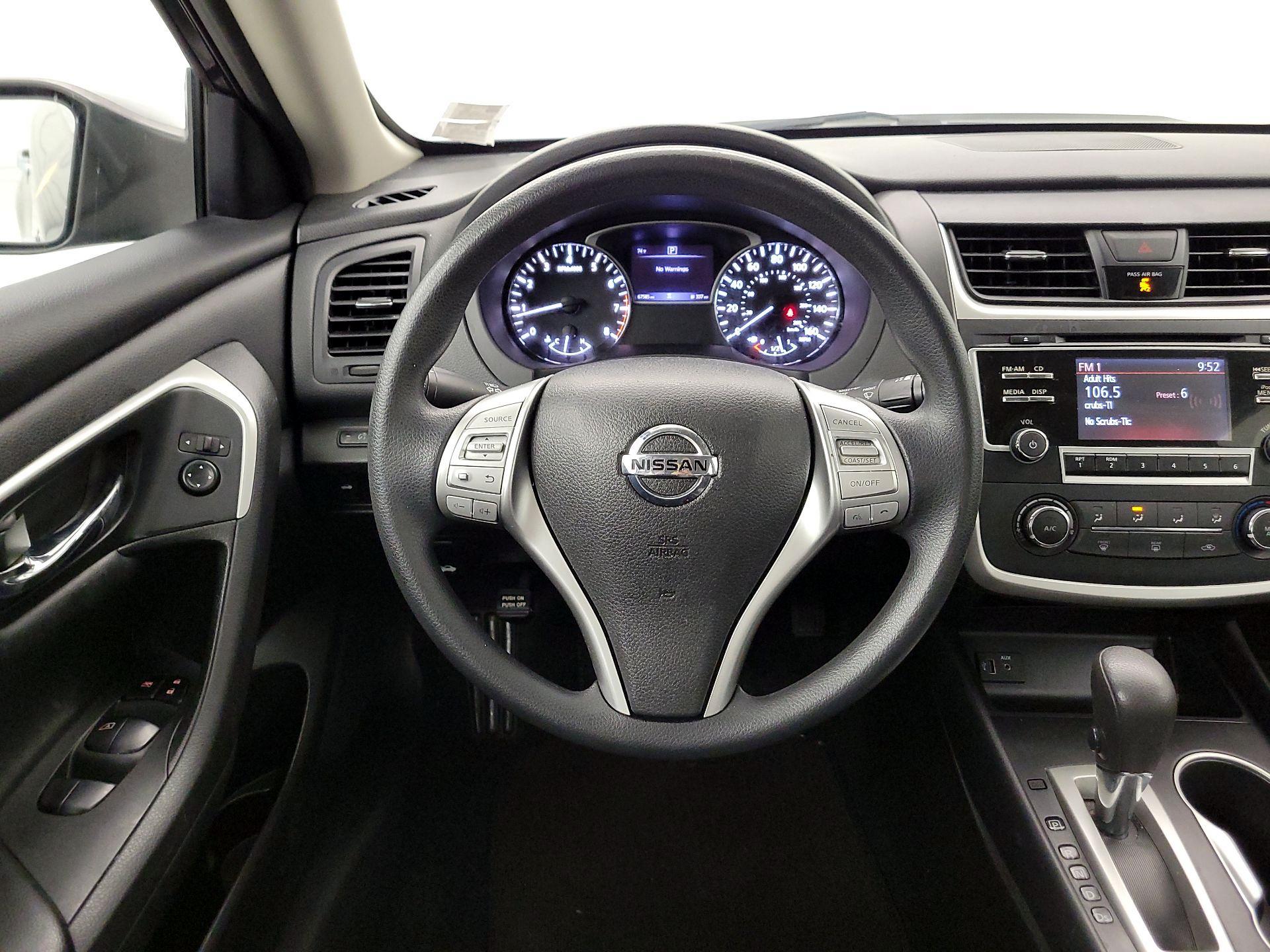 Thumbnail: 2018 Nissan Altima - 10