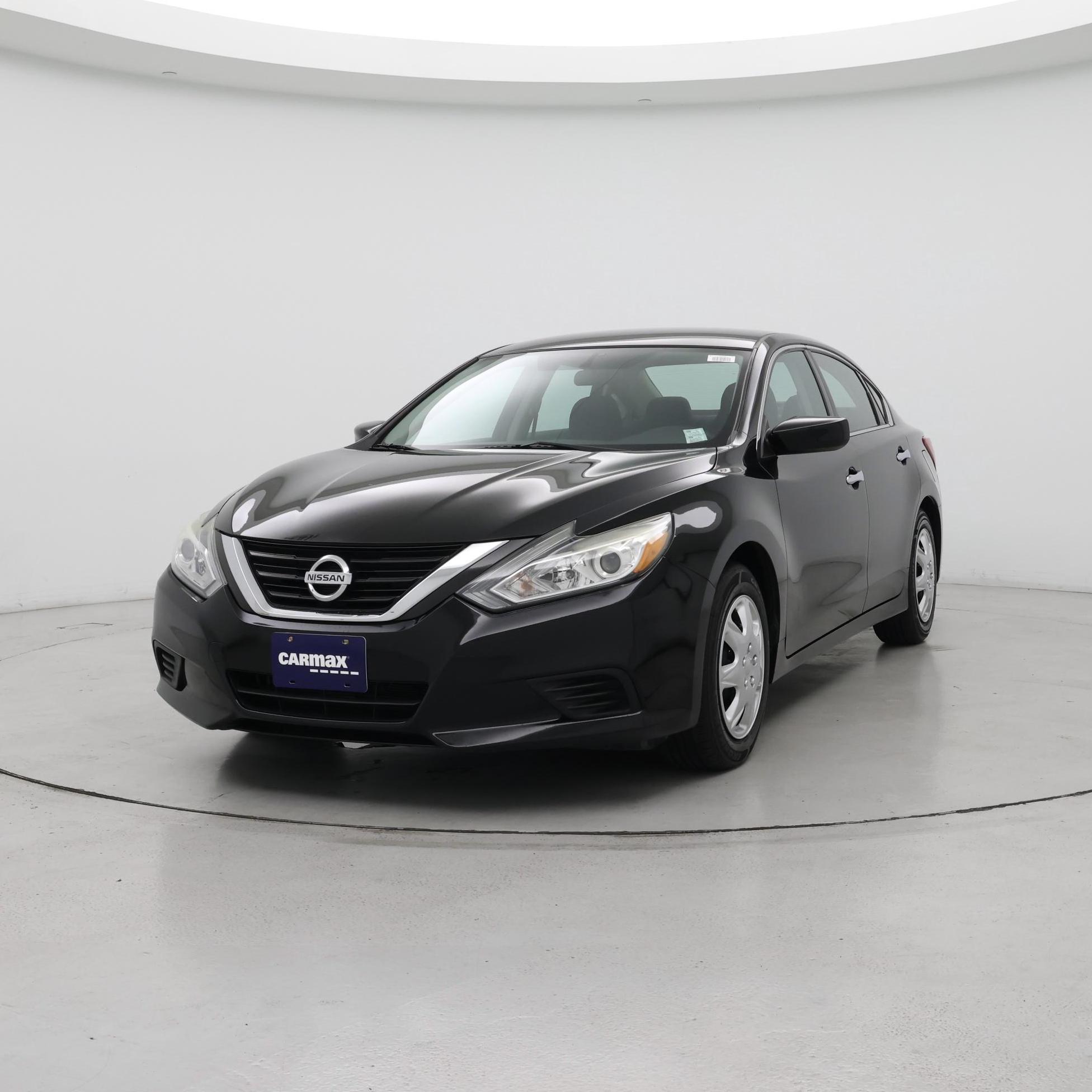 Thumbnail: 2018 Nissan Altima - 4