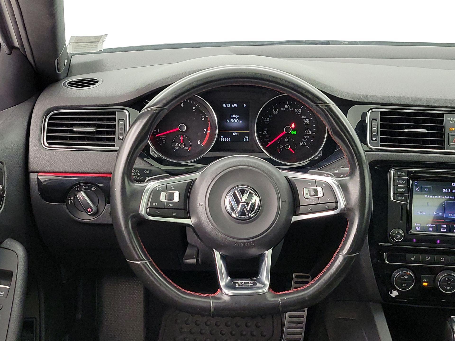 Thumbnail: 2016 Volkswagen Jetta - 10
