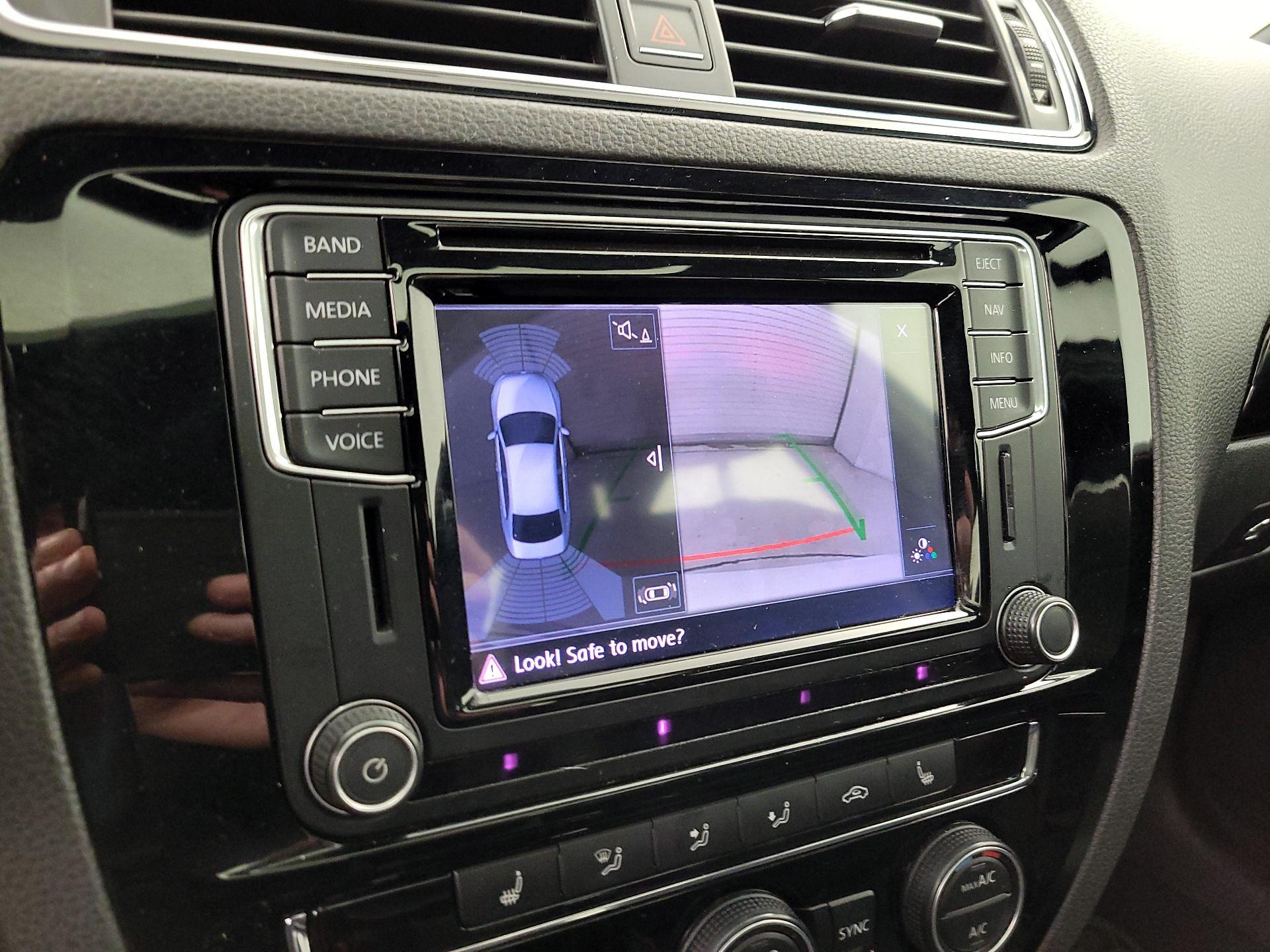 Thumbnail: 2016 Volkswagen Jetta - 15