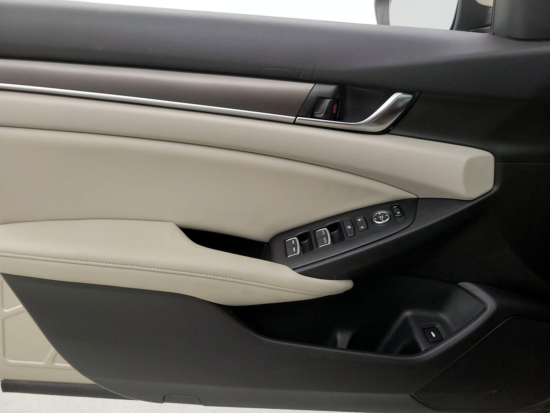 Thumbnail: 2020 Honda Accord - 12