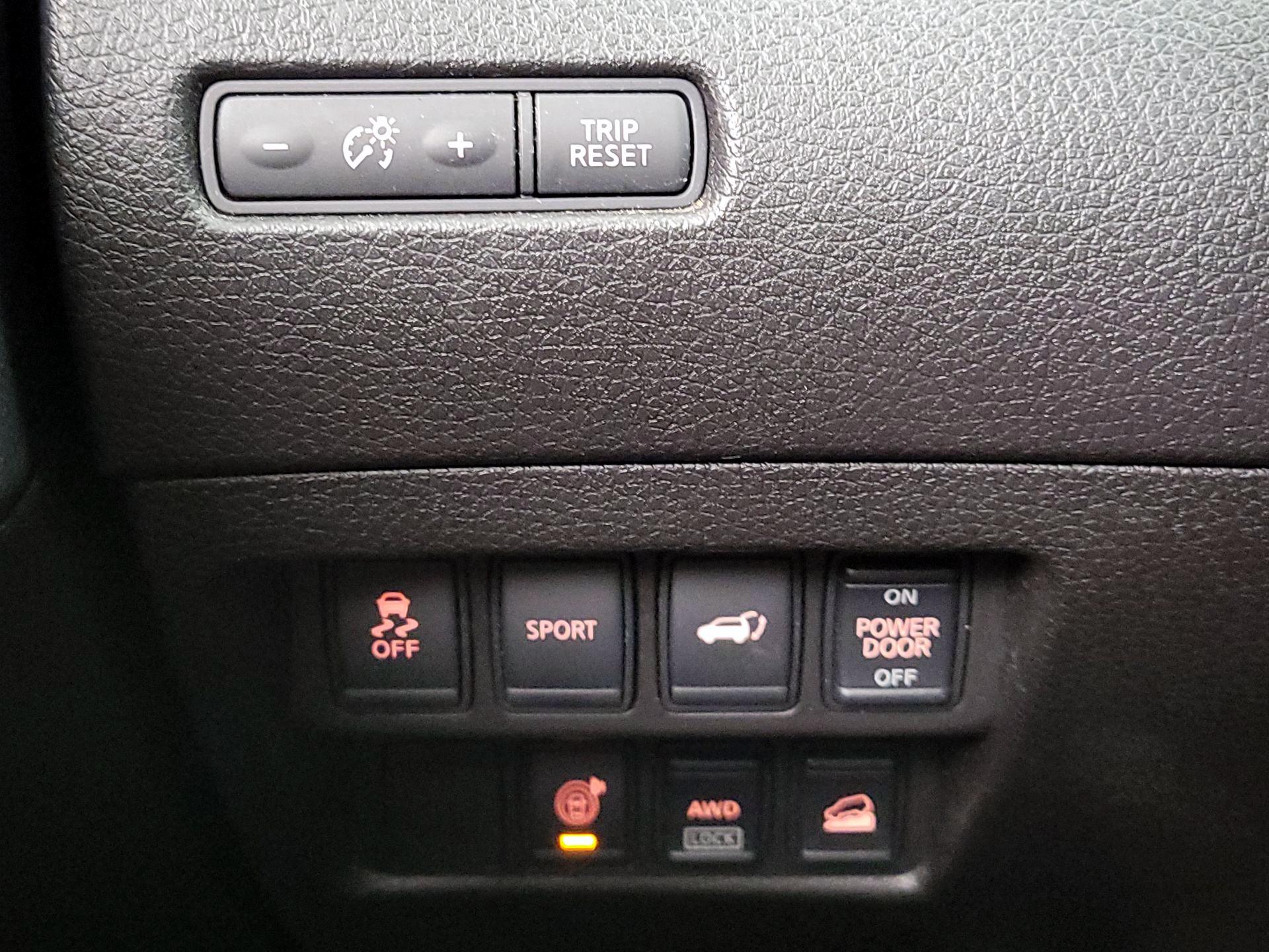 Thumbnail: 2014 Nissan Rogue - 13