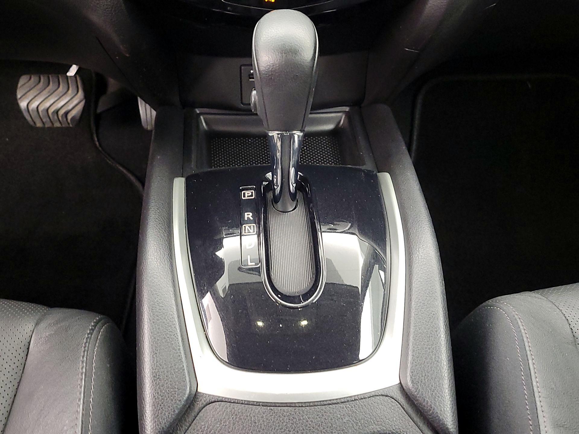 Thumbnail: 2014 Nissan Rogue - 18