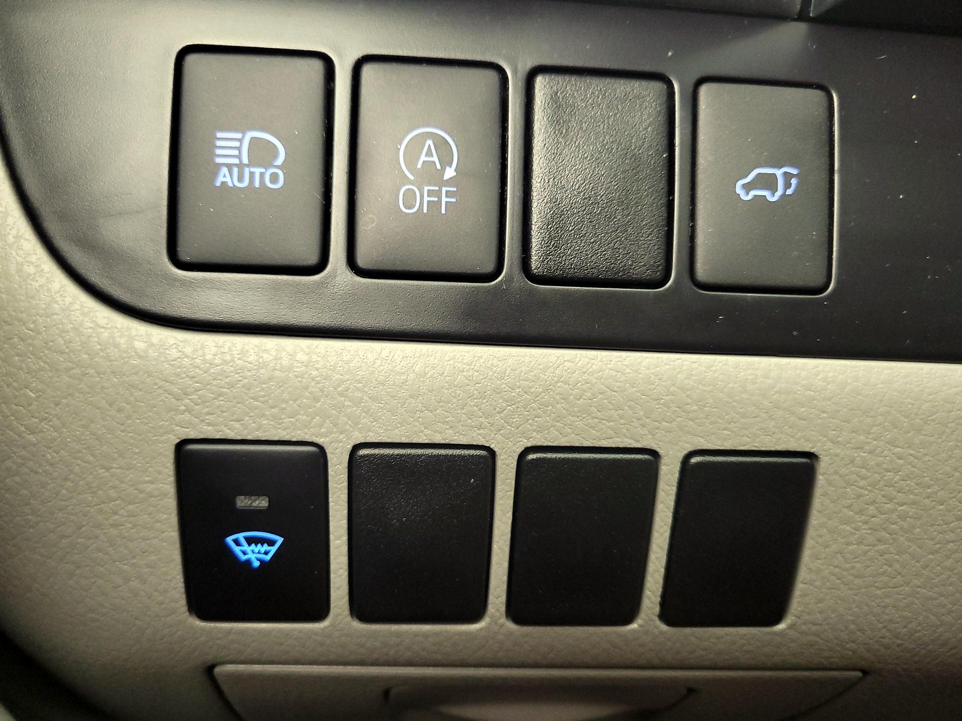 Thumbnail: 2019 Toyota Highlander - 13