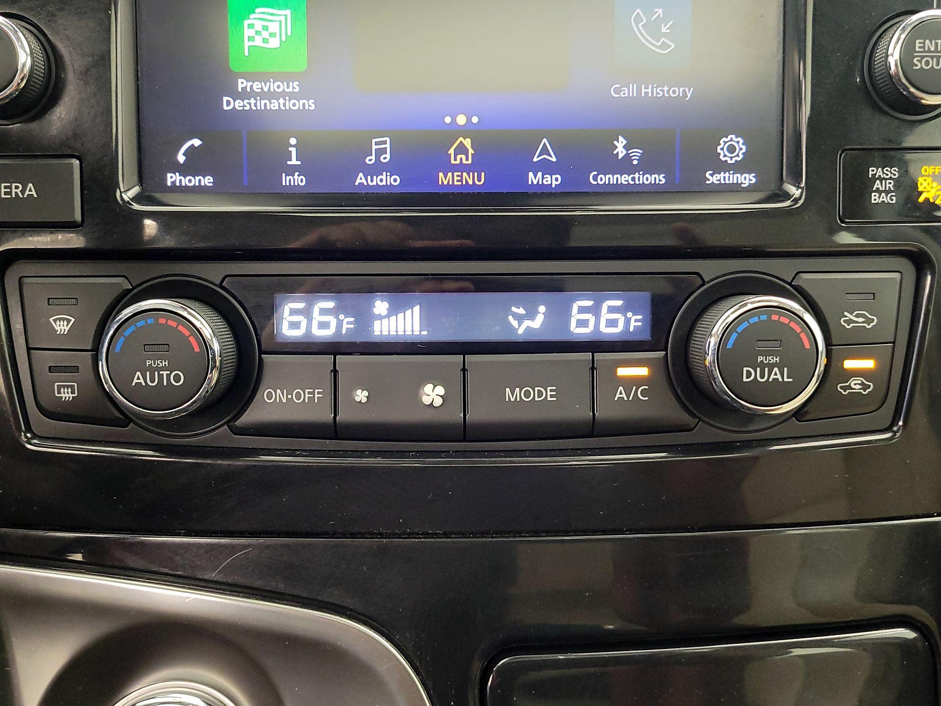 Thumbnail: 2019 Nissan Maxima - 17