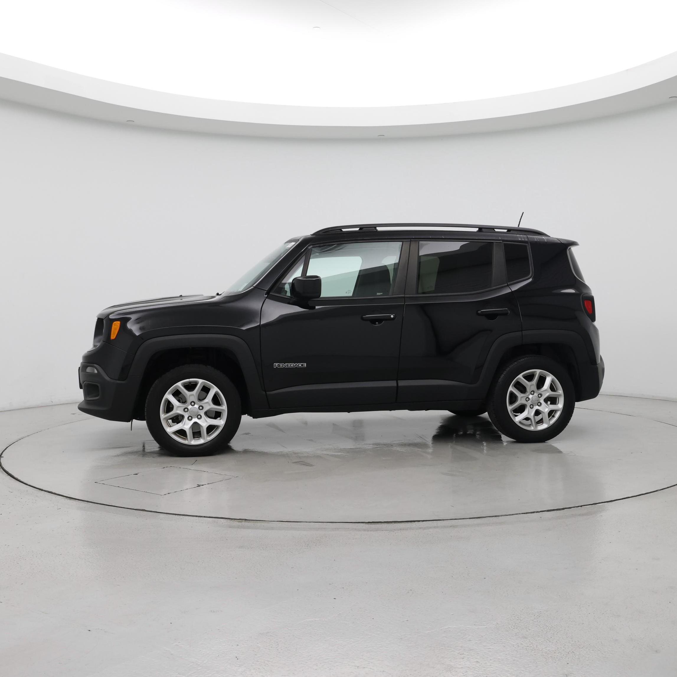 Thumbnail: 2018 Jeep Renegade - 3