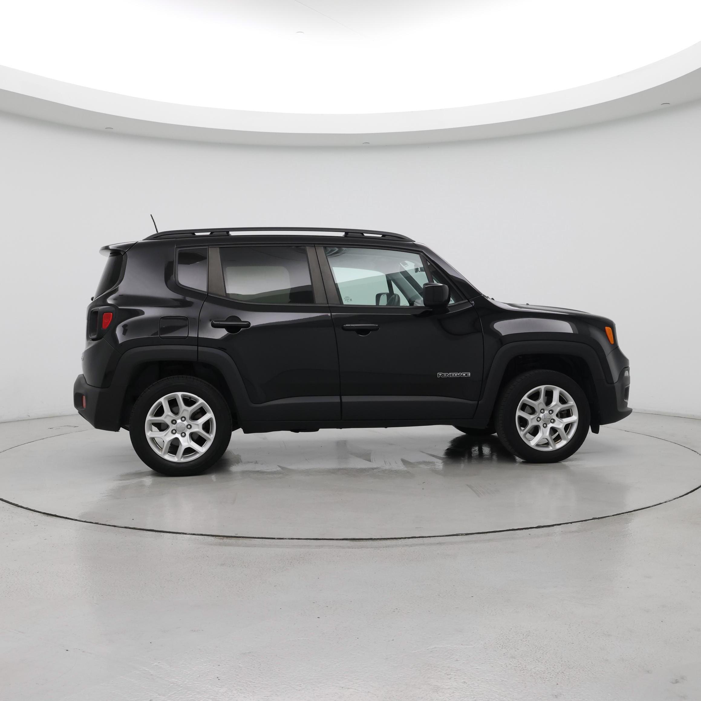 Thumbnail: 2018 Jeep Renegade - 7