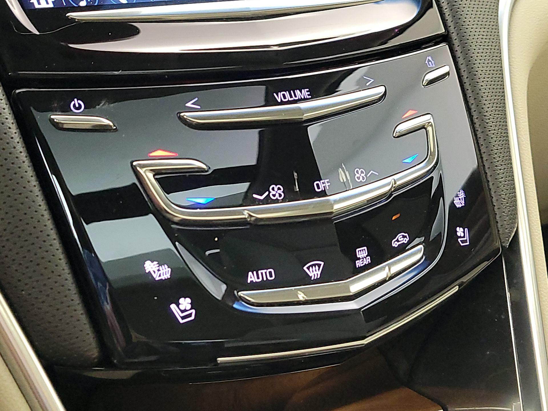 Thumbnail: 2019 Cadillac XTS - 17