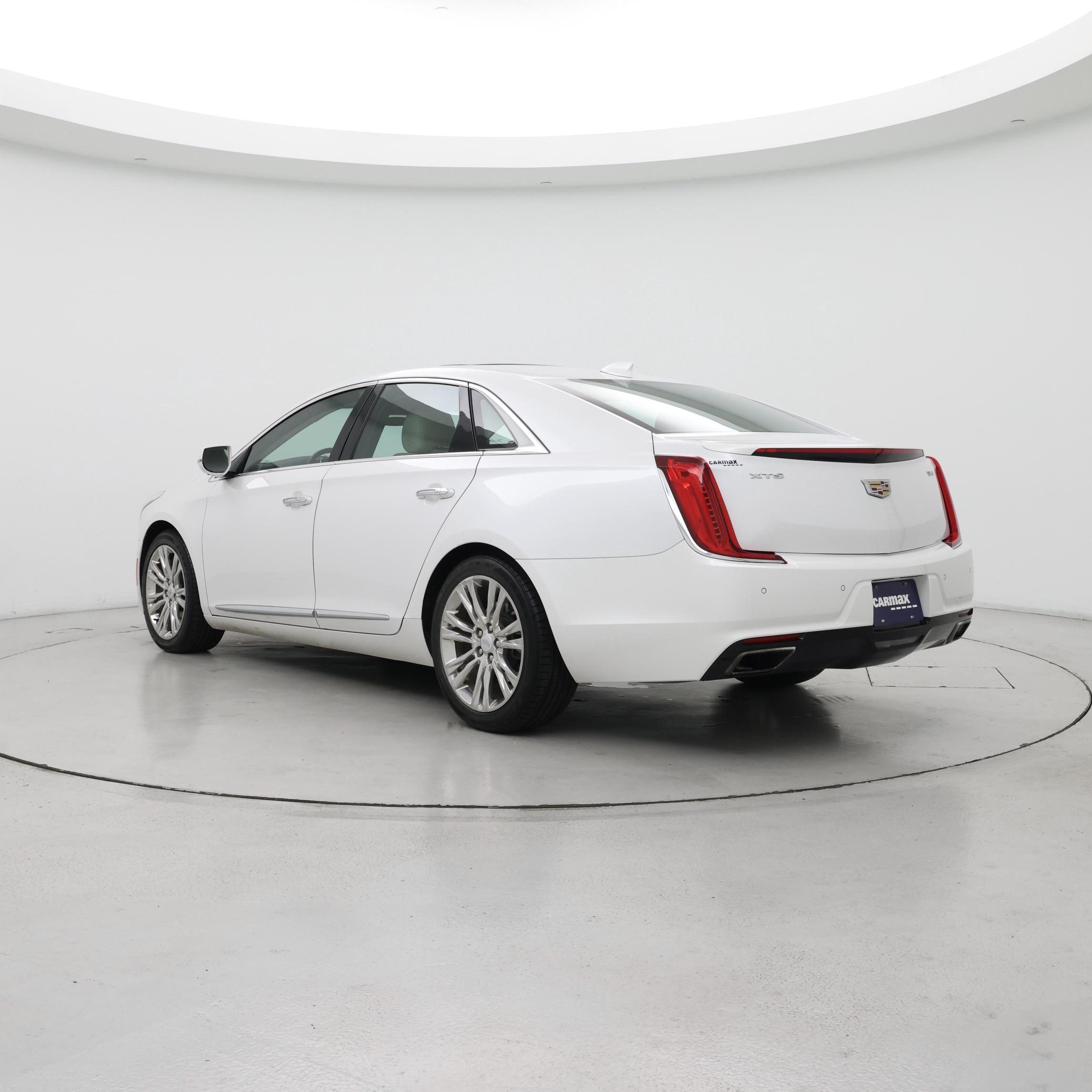 Thumbnail: 2019 Cadillac XTS - 2