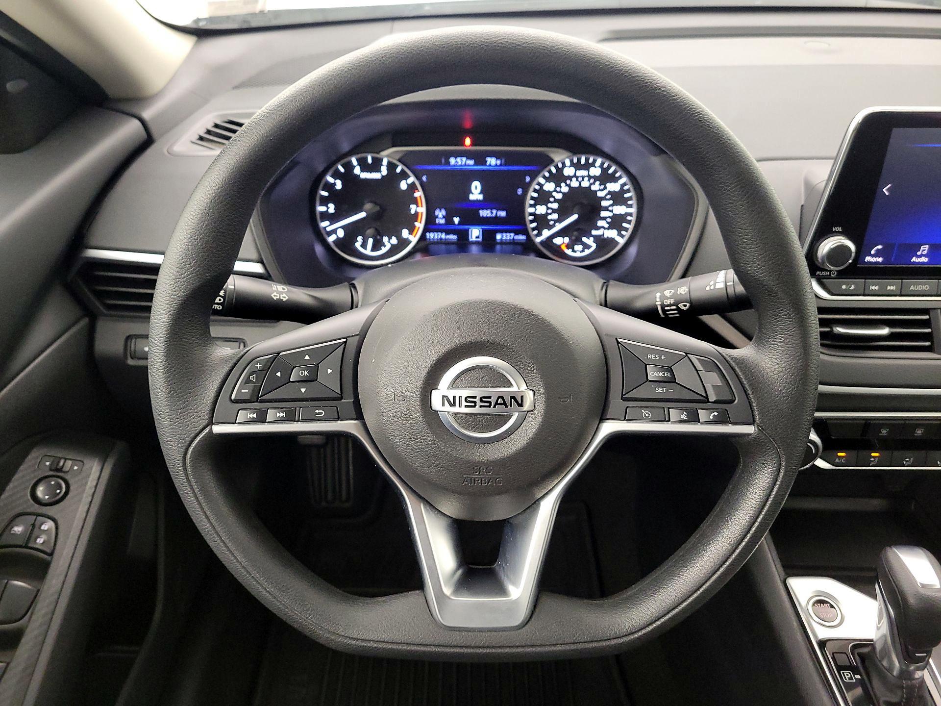 Thumbnail: 2022 Nissan Altima - 10