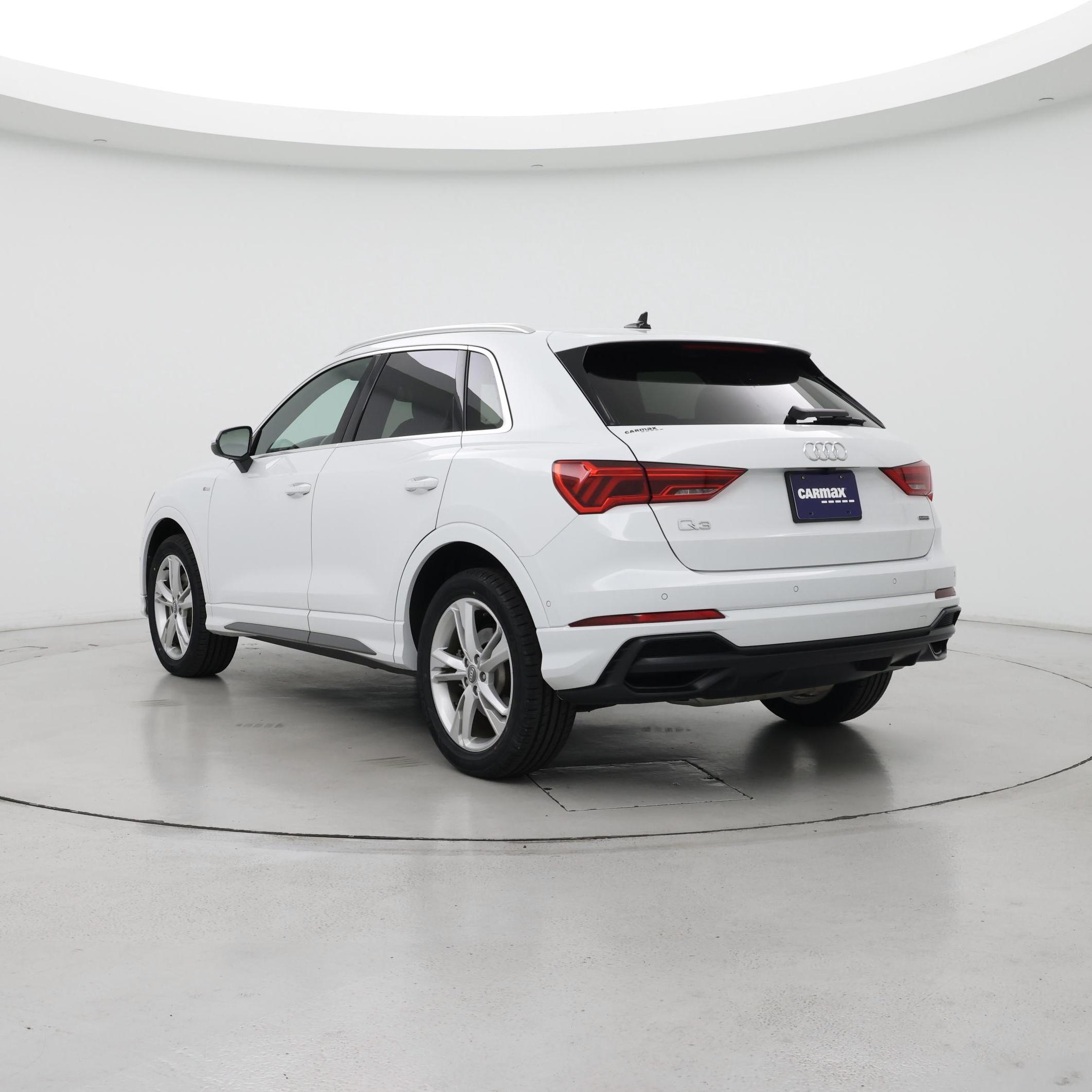 Thumbnail: 2019 Audi Q3 - 2