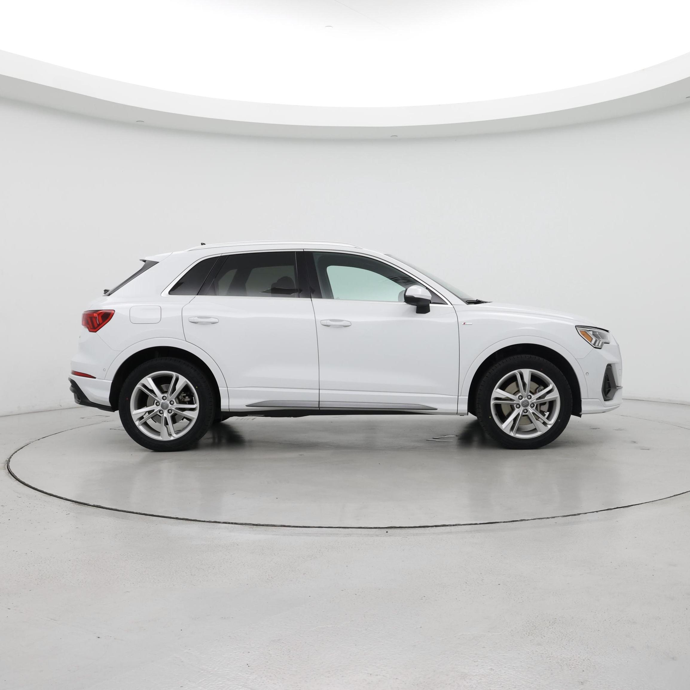 Thumbnail: 2019 Audi Q3 - 7