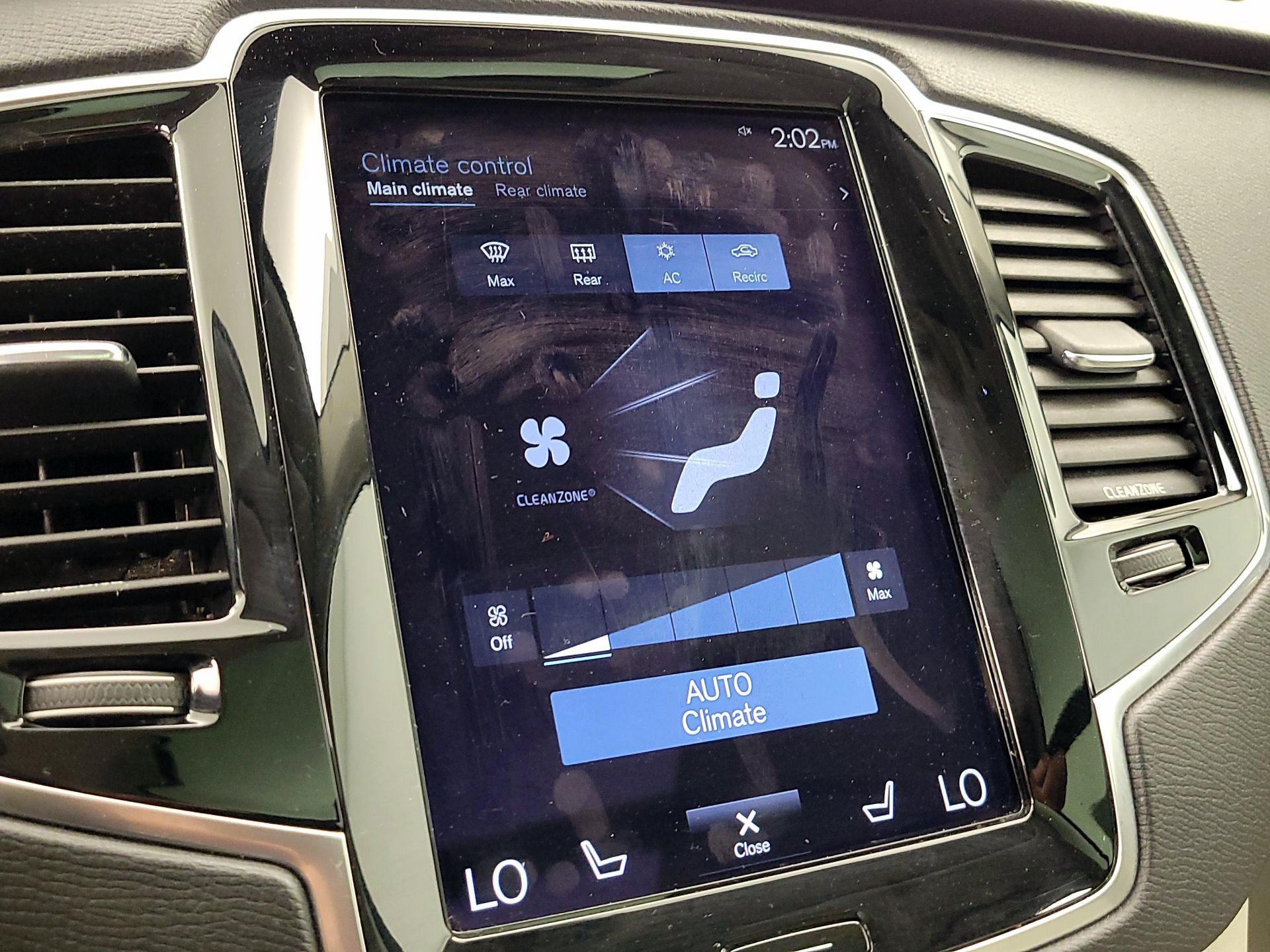 Thumbnail: 2016 Volvo XC90 - 17
