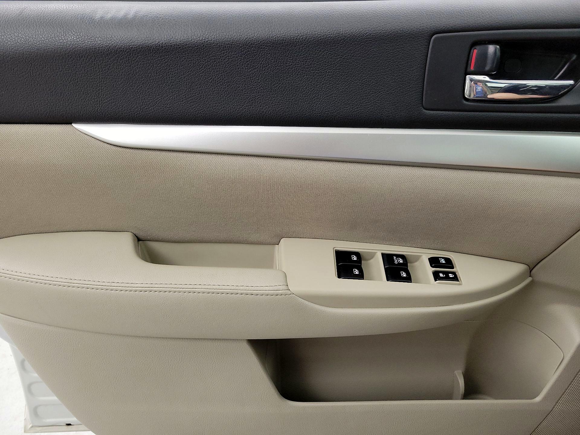 Thumbnail: 2013 Subaru Outback - 12