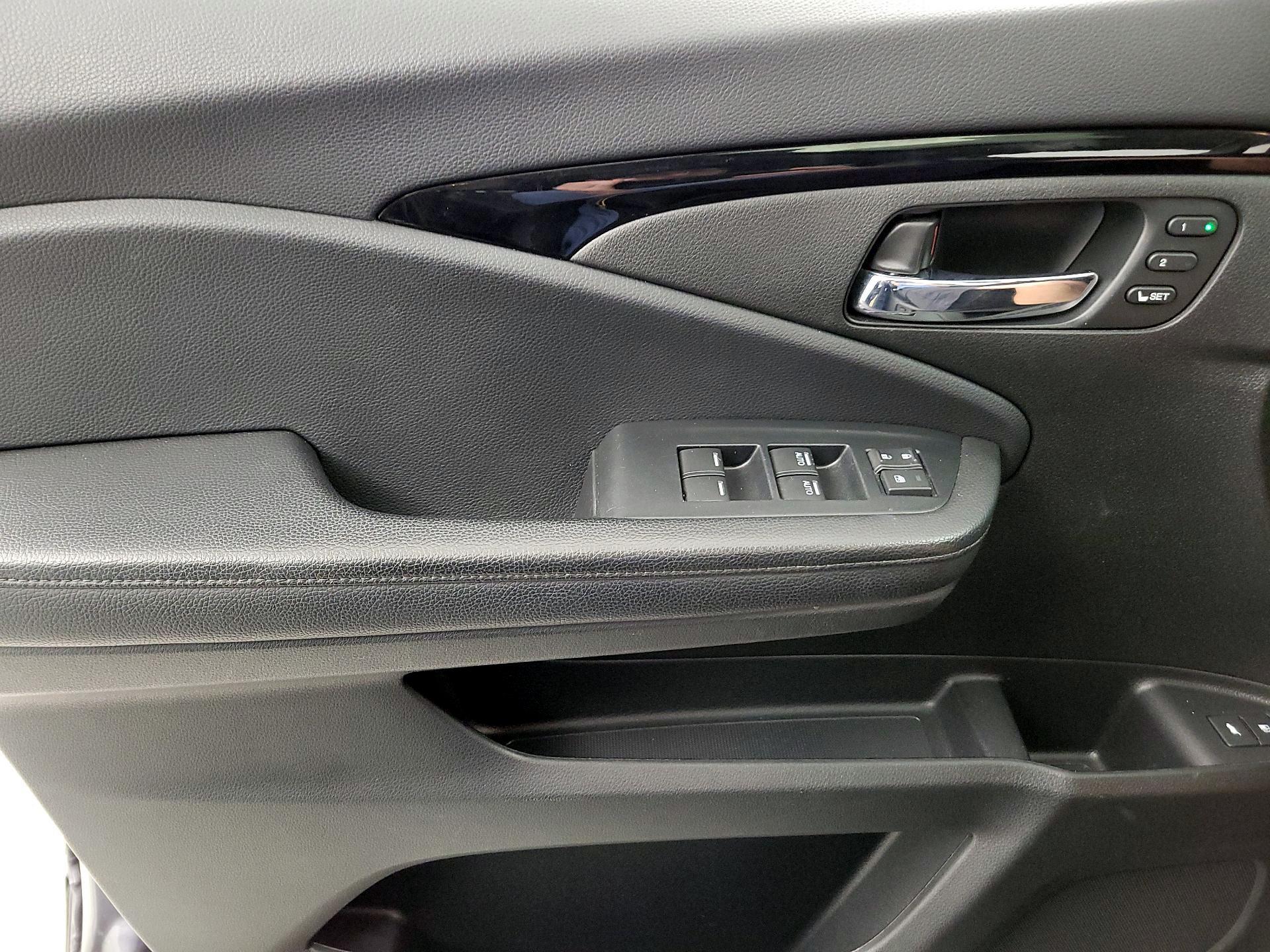 Thumbnail: 2022 Honda Pilot - 12