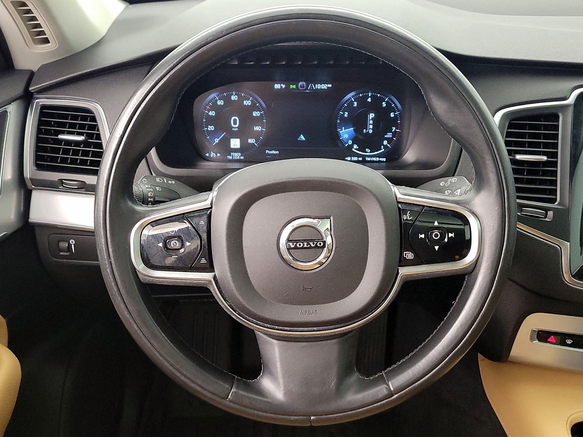 Thumbnail: 2016 Volvo XC90 - 10