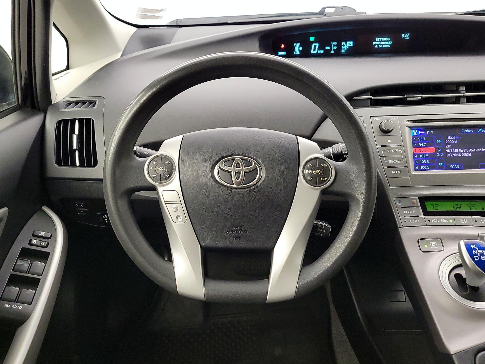 Thumbnail: 2013 Toyota Prius - 10